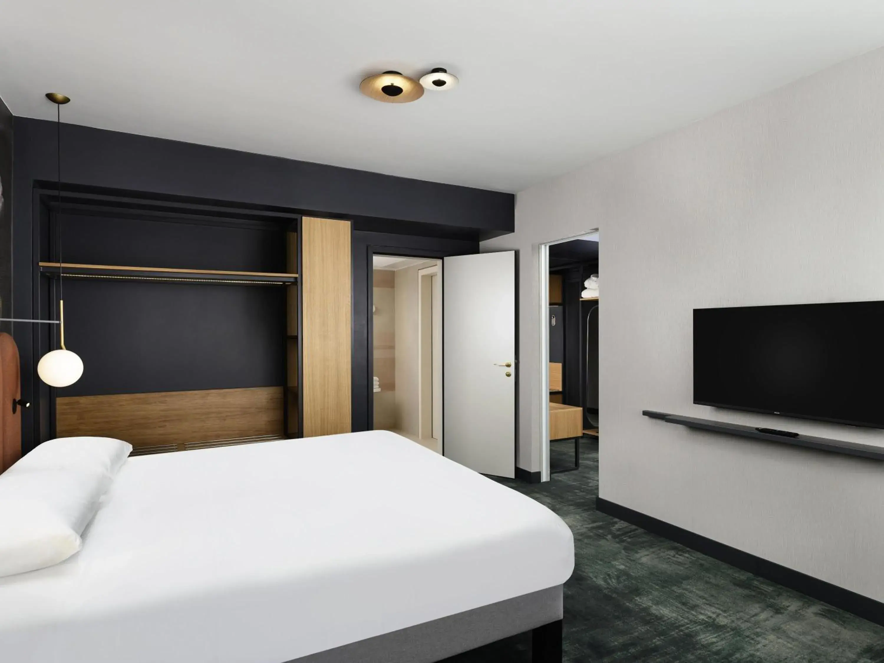 Bedroom, Bed in Mercure Debrecen Bedroom, Bed in Mercure Debrecen