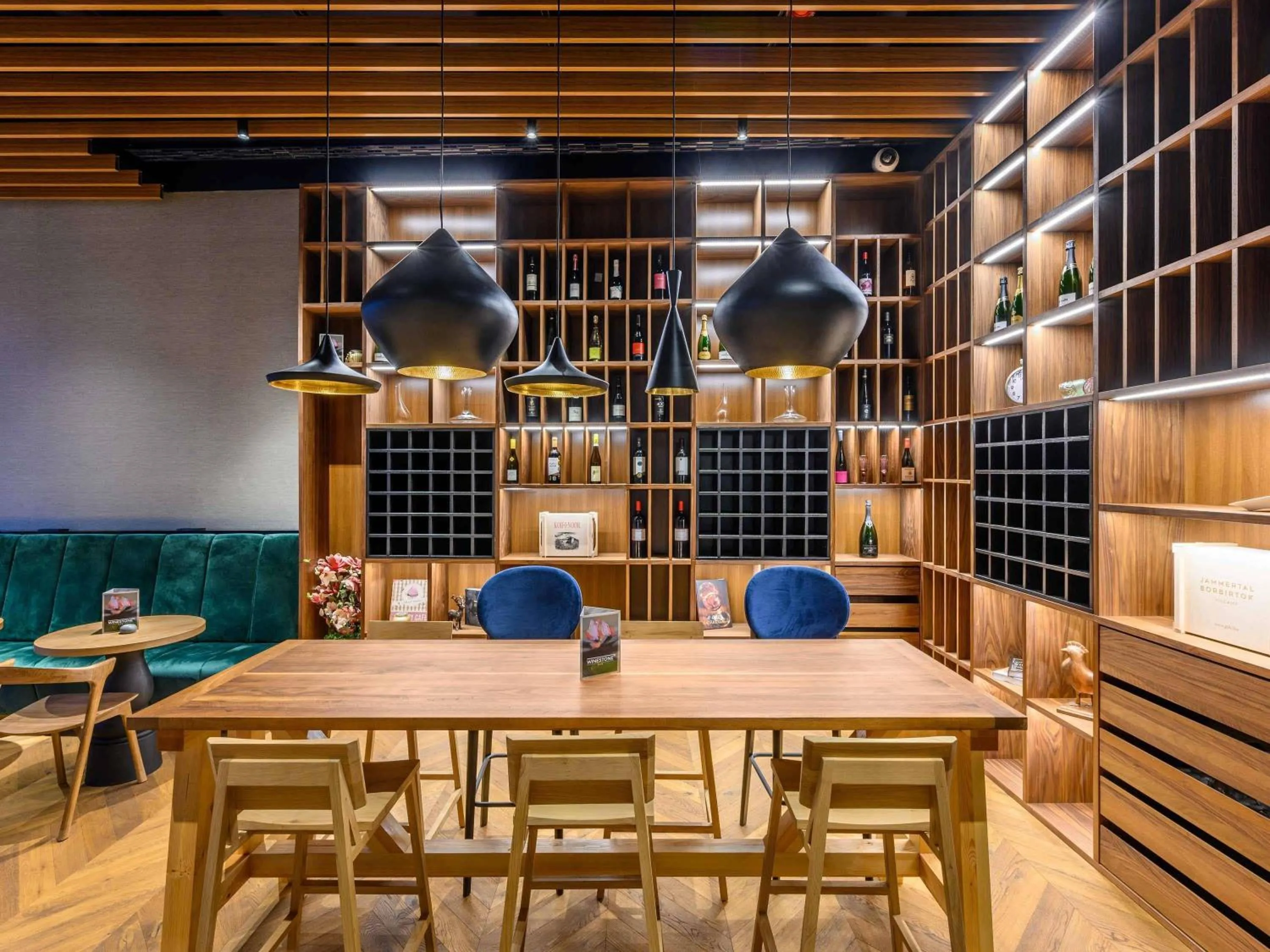 Lounge or bar in Mercure Debrecen