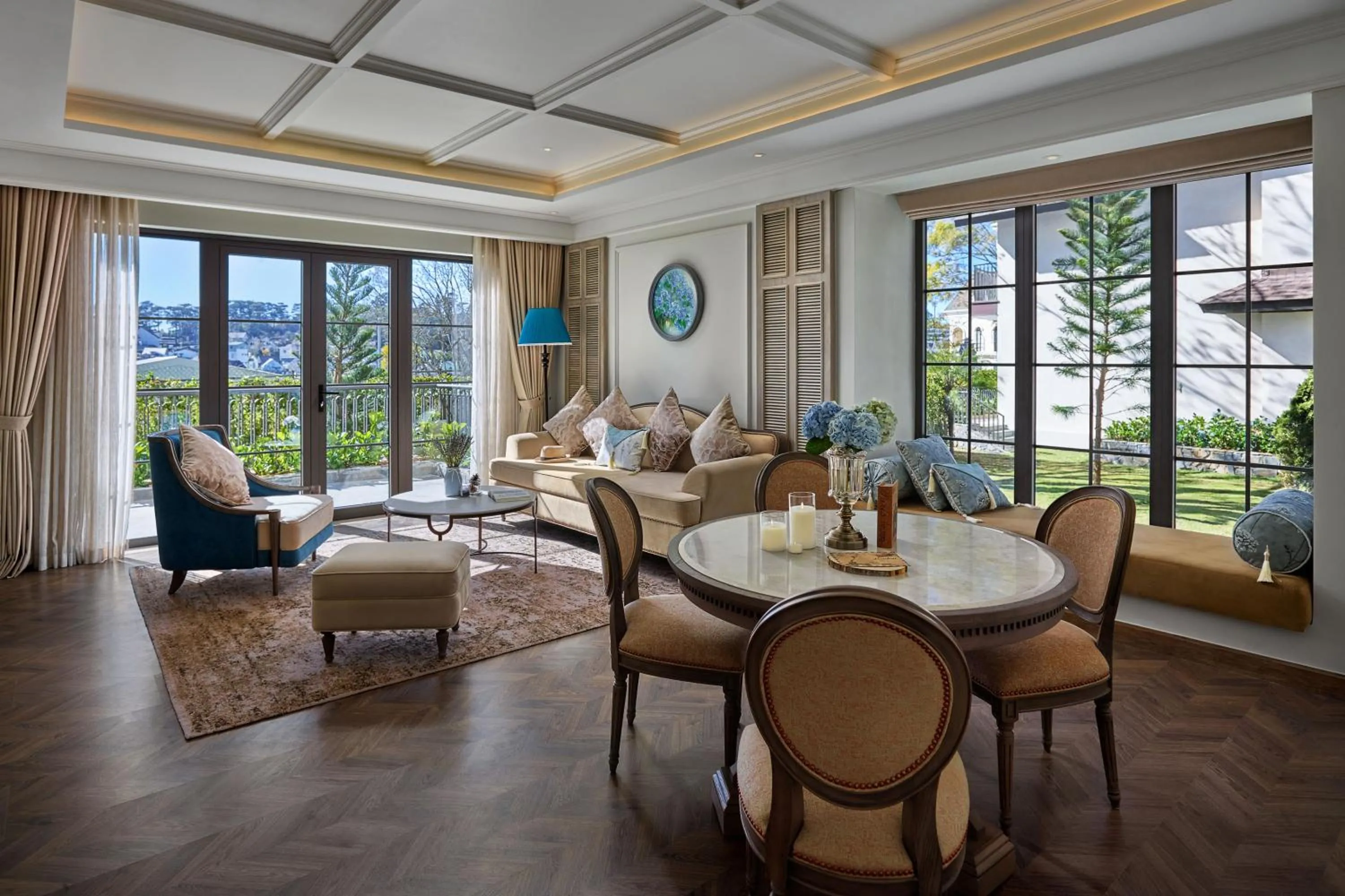 Living room in Mercure Dalat Resort