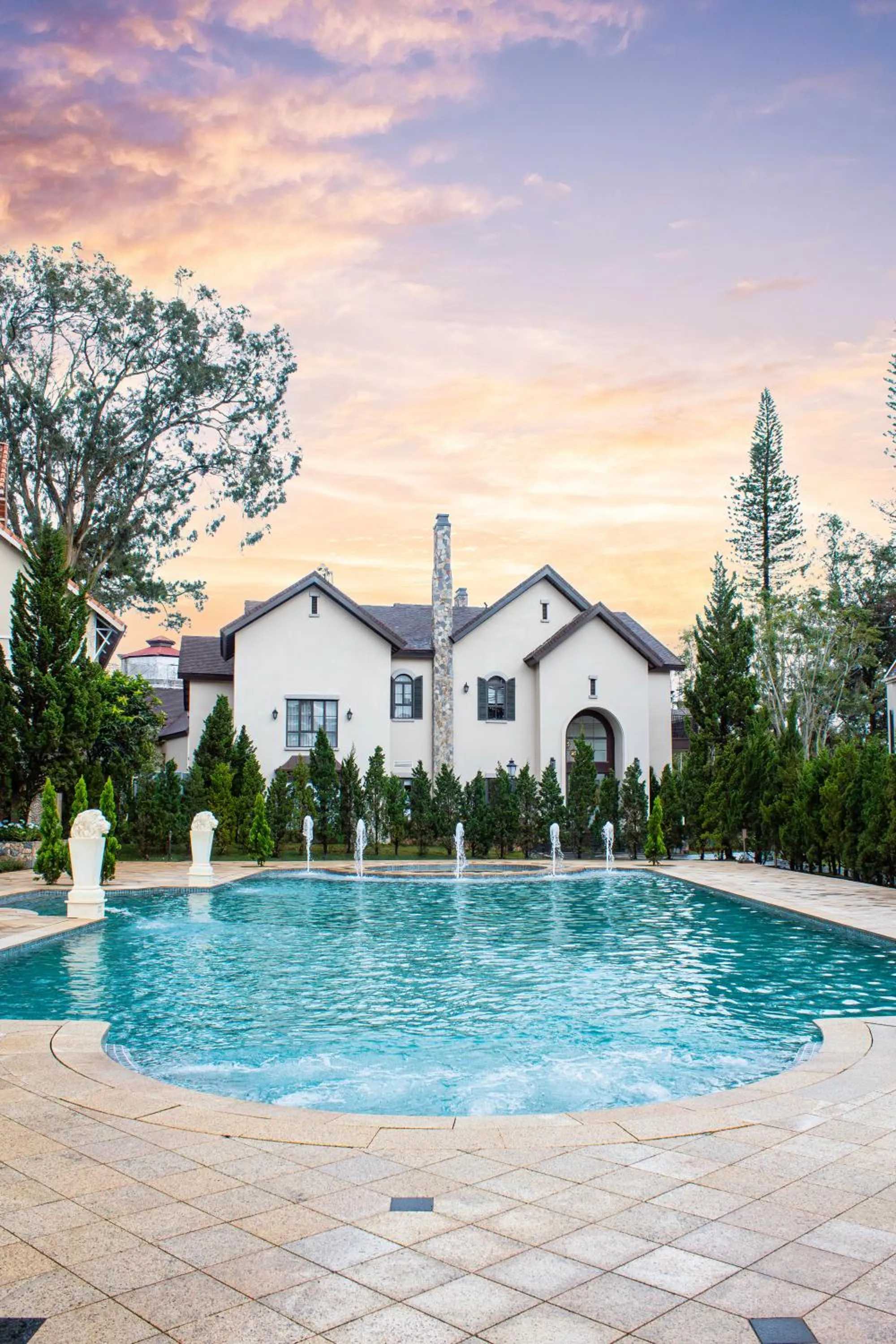 Swimming pool in Mercure Dalat Resort