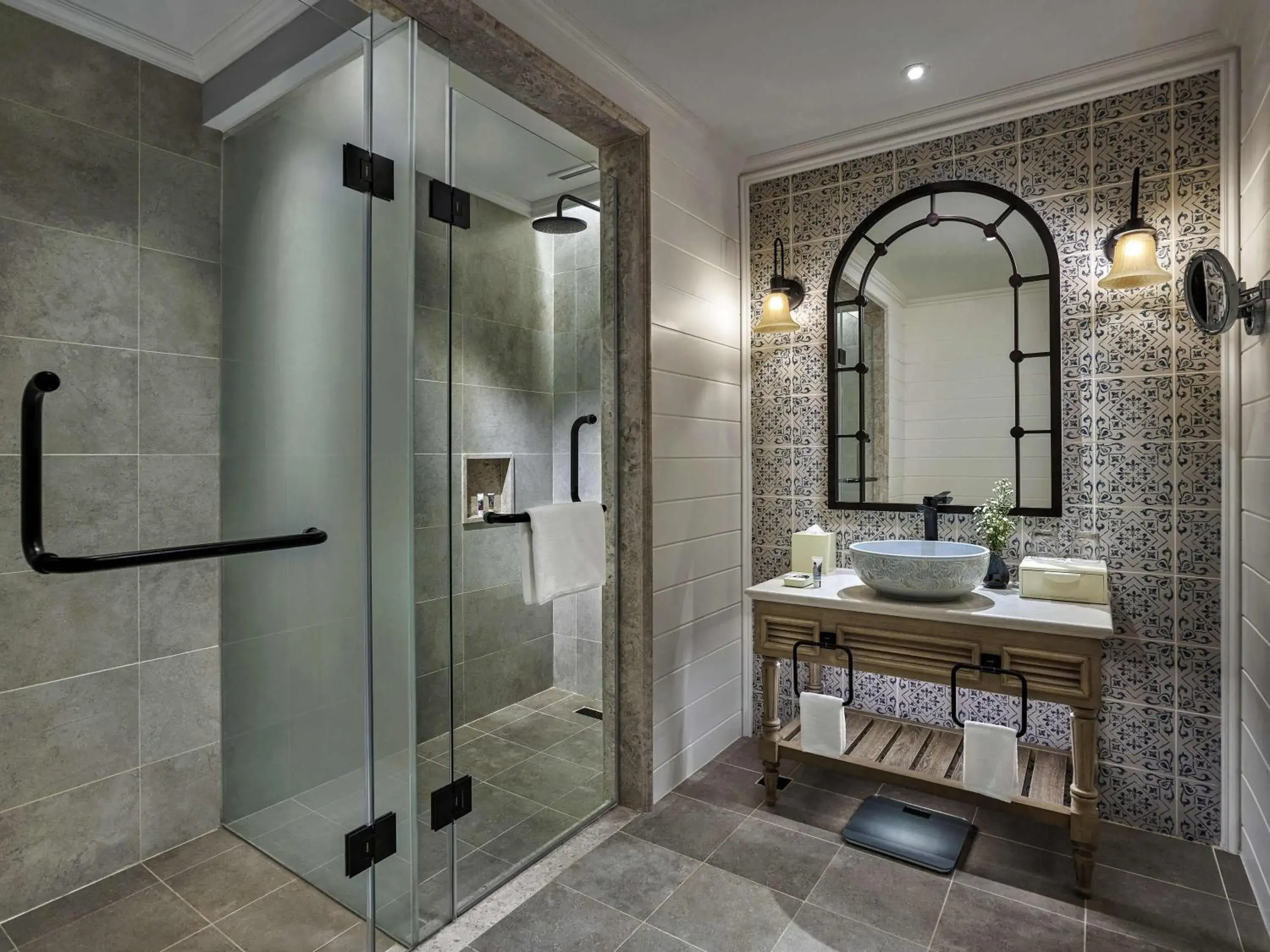 Bedroom in Mercure Dalat Resort Bedroom in Mercure Dalat Resort