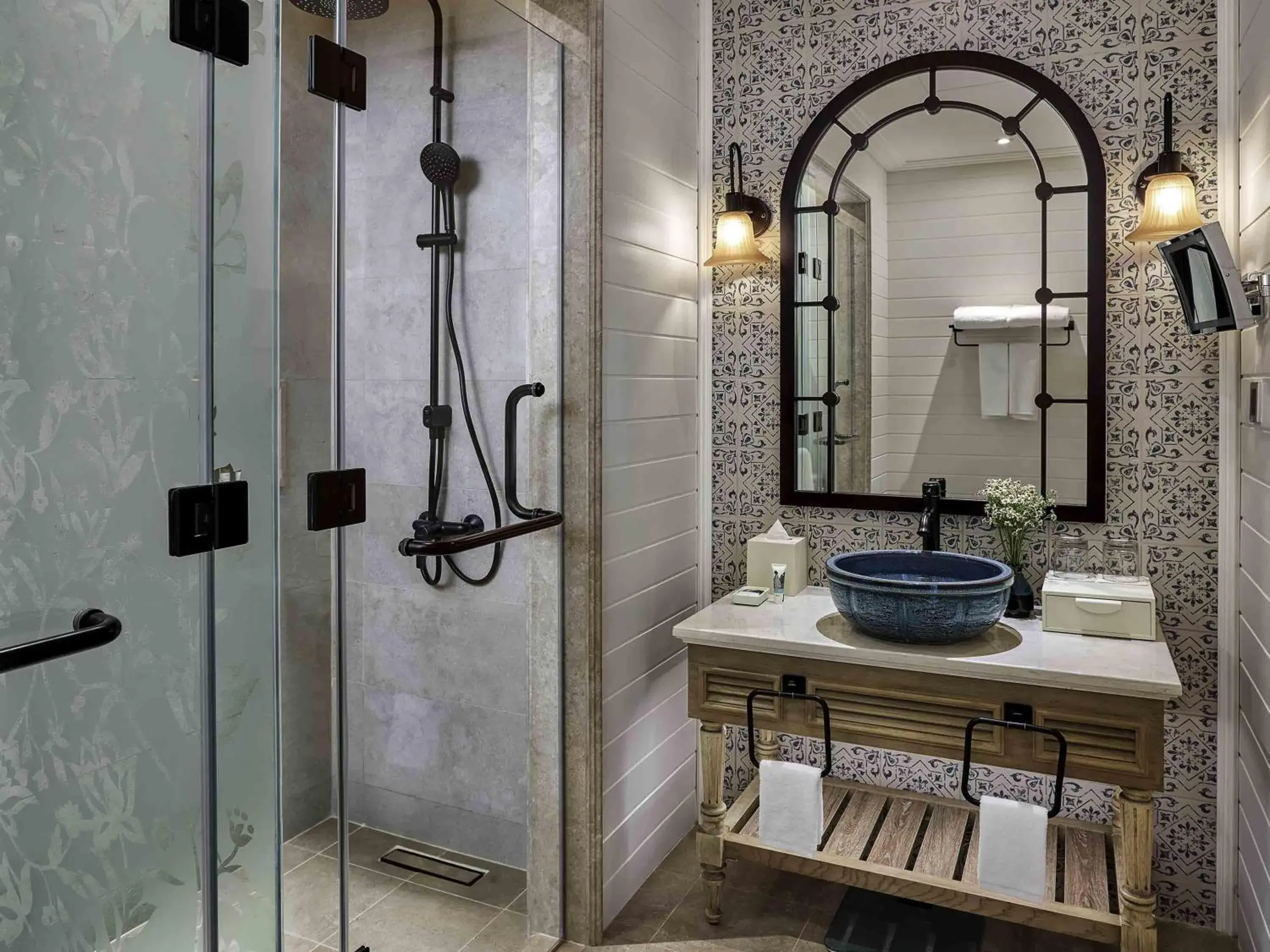 Bedroom in Mercure Dalat Resort Bedroom in Mercure Dalat Resort