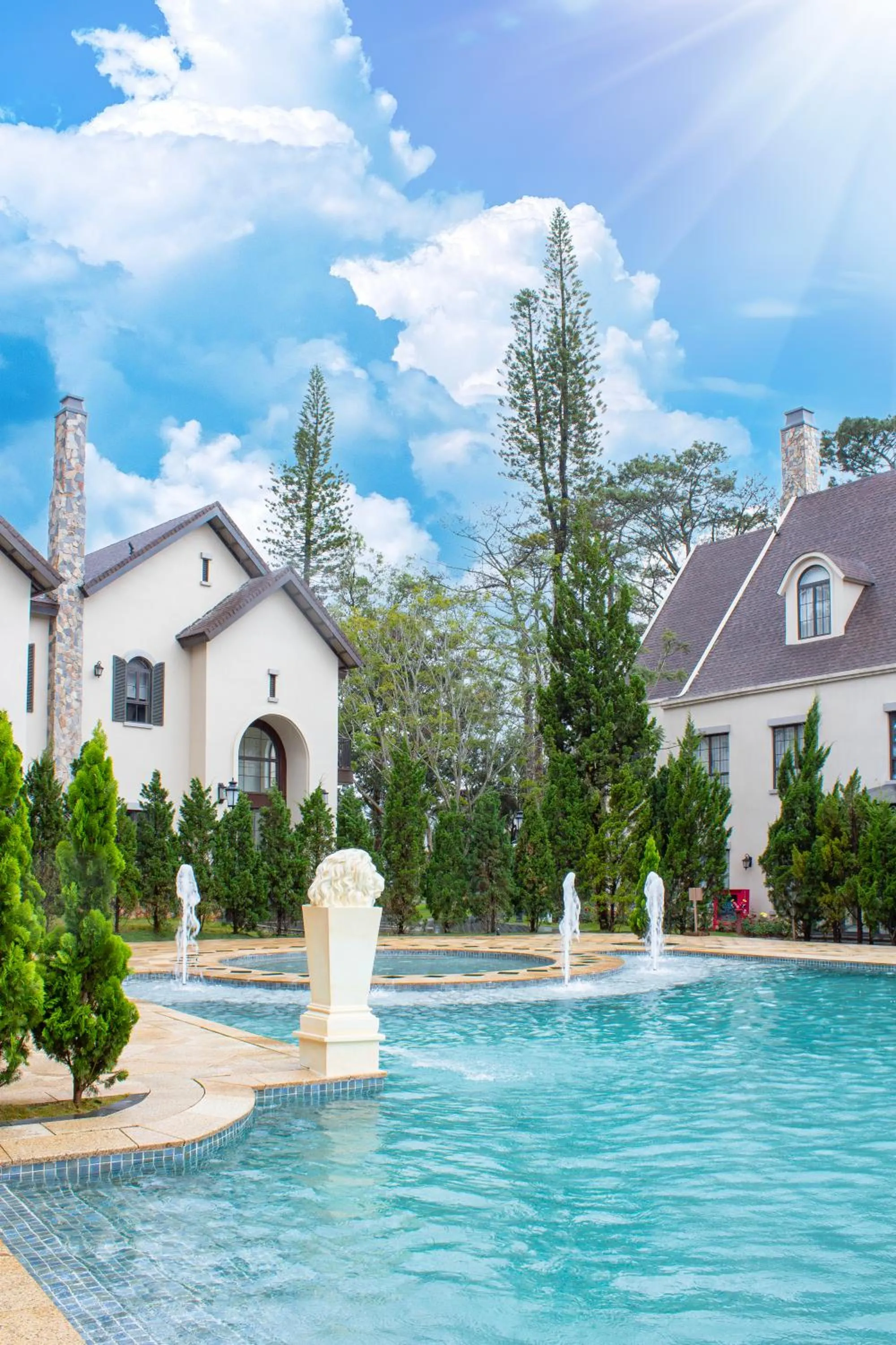 Swimming pool in Mercure Dalat Resort