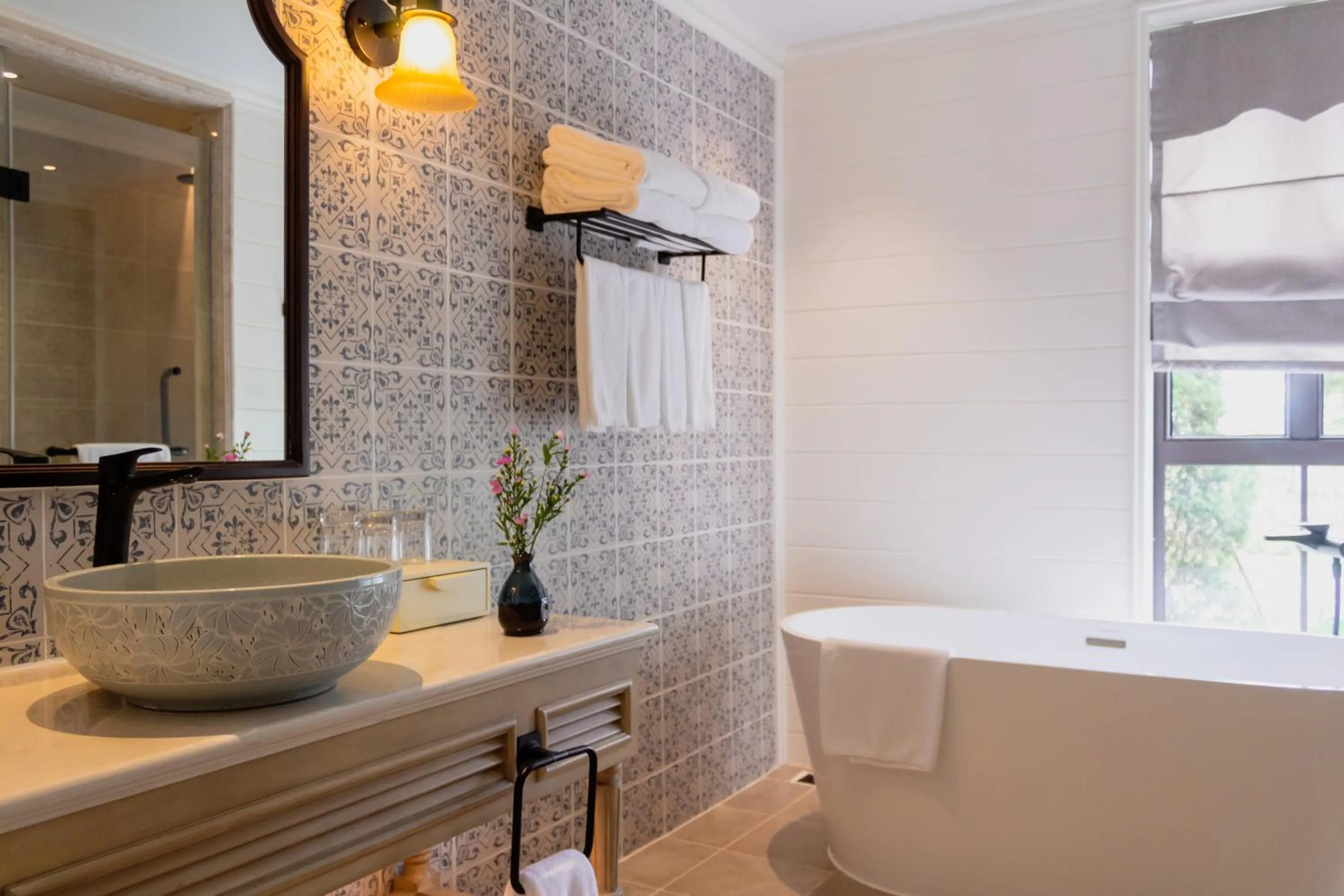 Bath in Mercure Dalat Resort