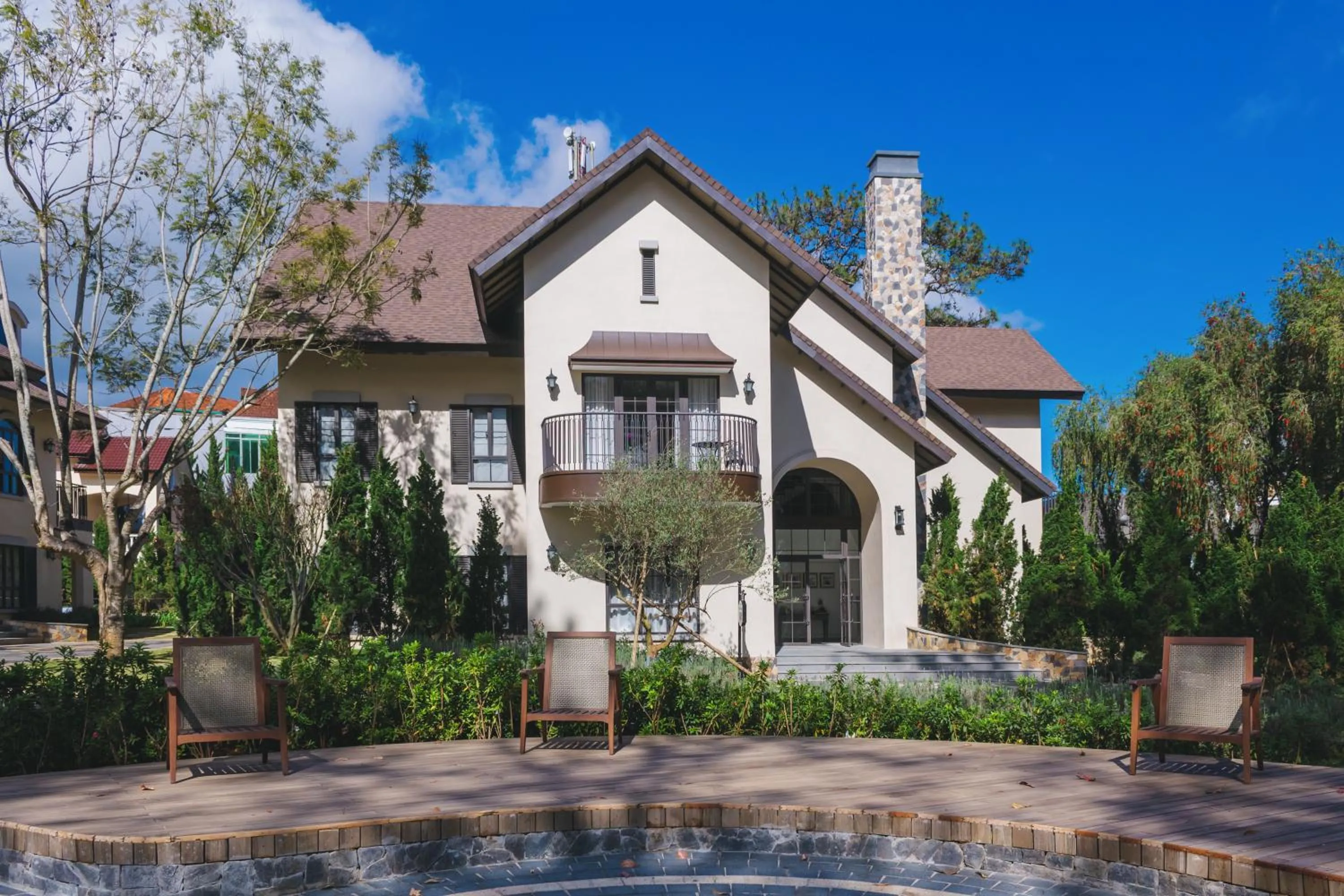 Property building in Mercure Dalat Resort