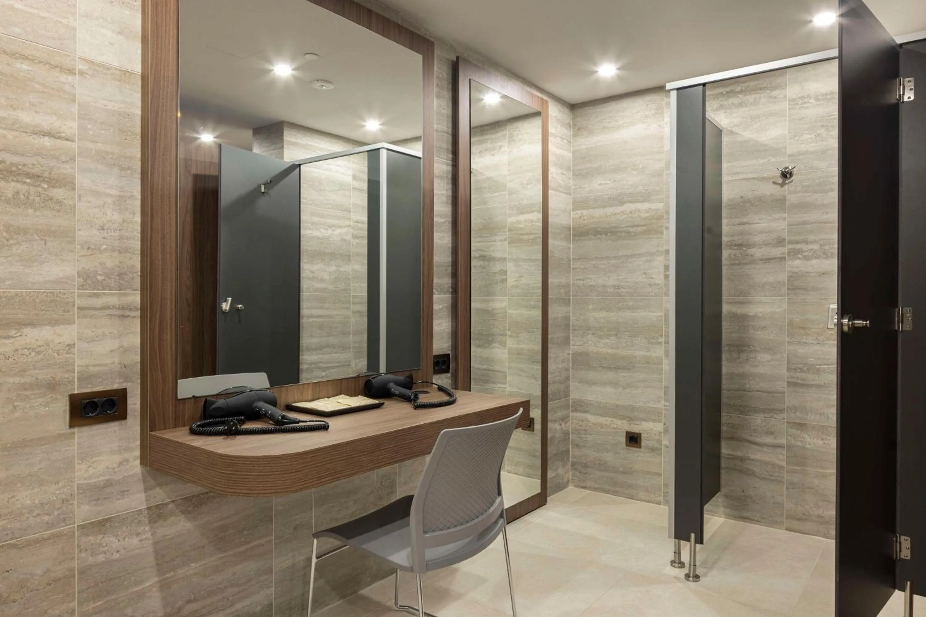 Shower in Doubletree By Hilton Plovdiv Center