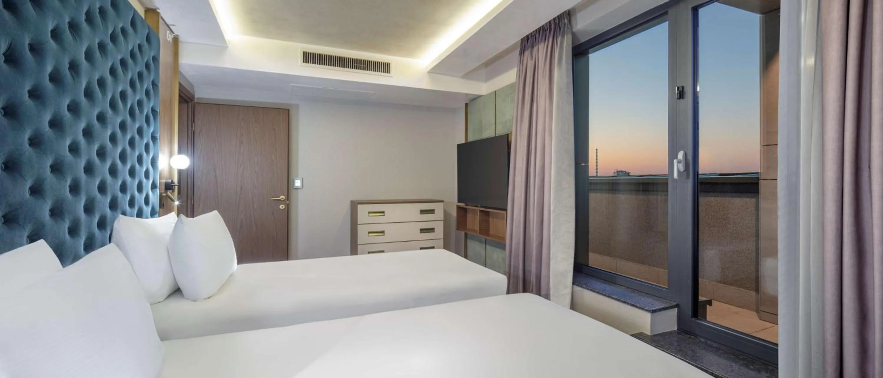 Bed in Doubletree By Hilton Plovdiv Center