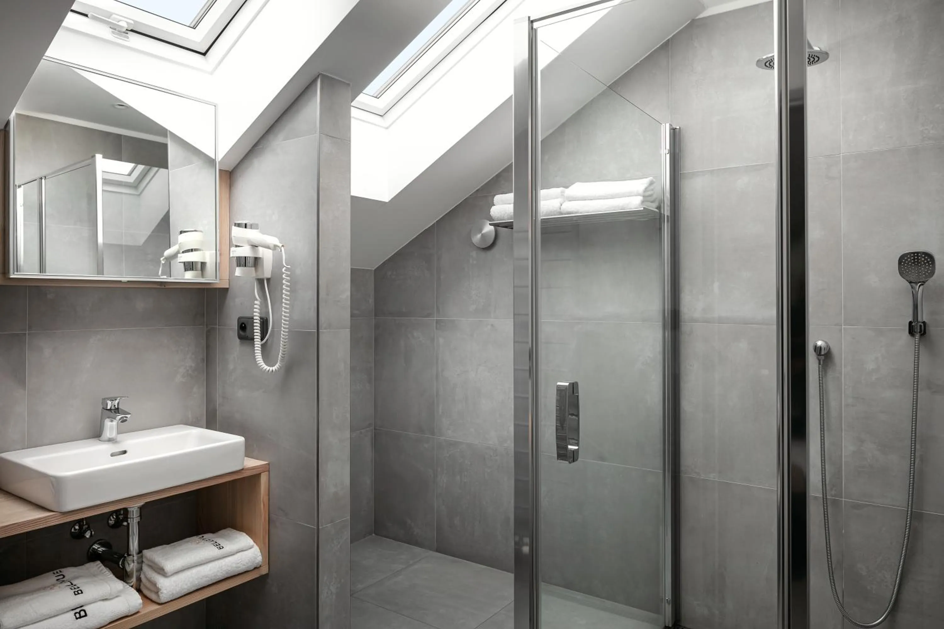 Shower in Ski & Spa hotel BELLEVUE