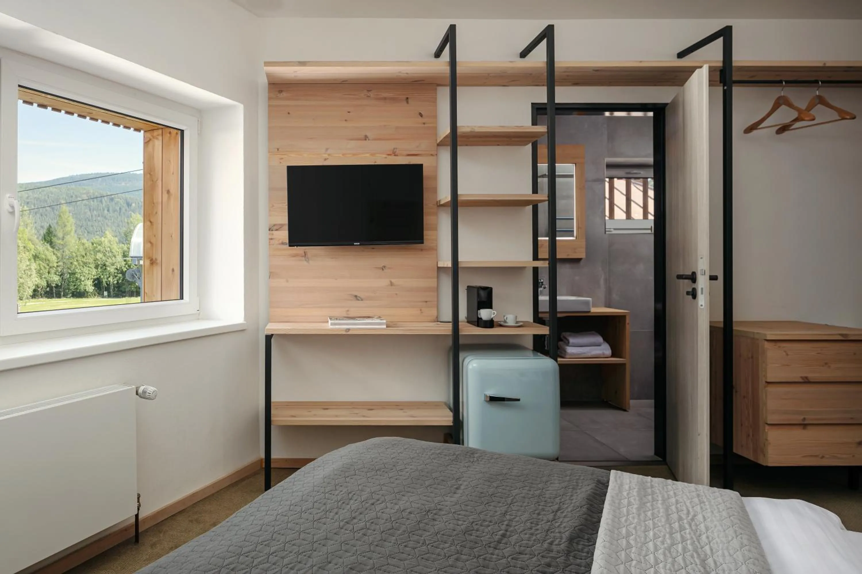 TV and multimedia, Bed in Ski & Spa hotel BELLEVUE