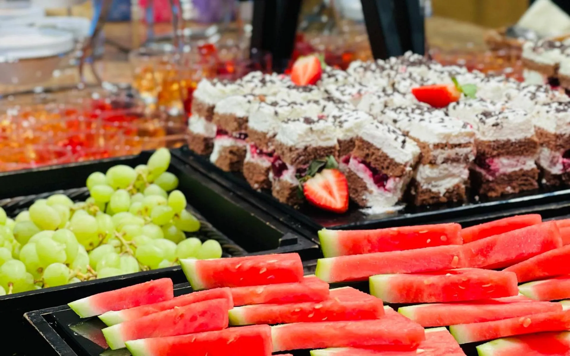 Restaurant/places to eat in Holimo Hotel