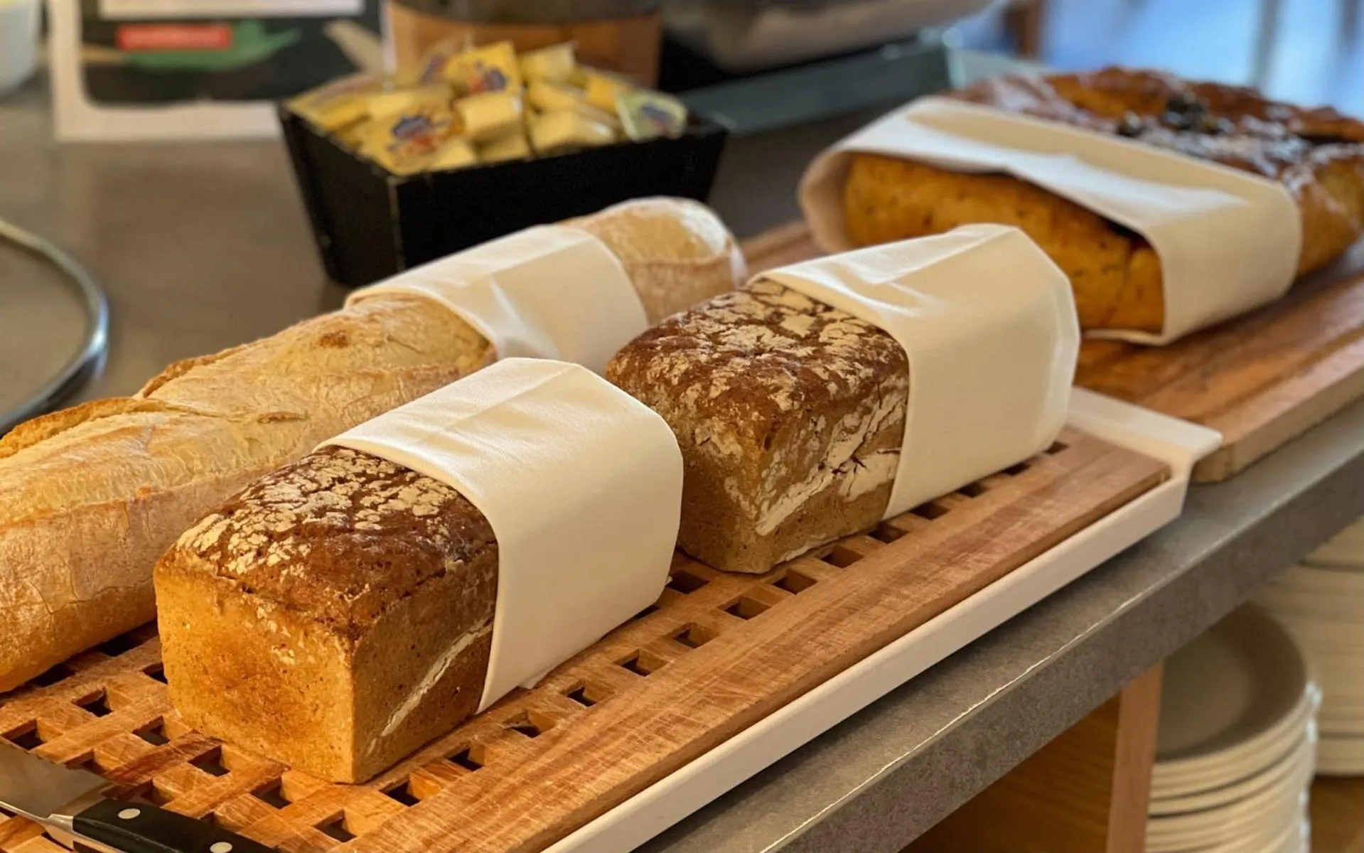 Restaurant/places to eat in Holimo Hotel