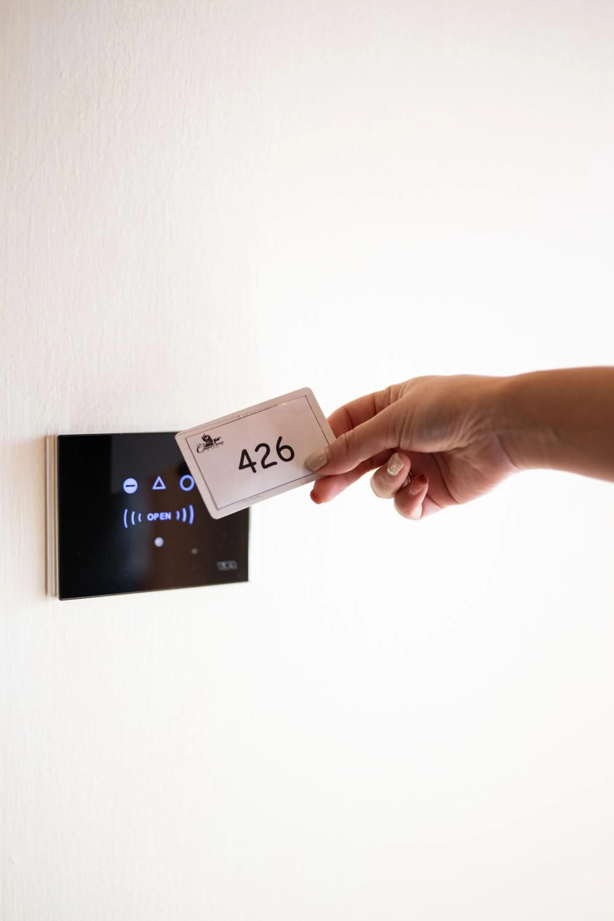 Text overlay in Charme Hotel