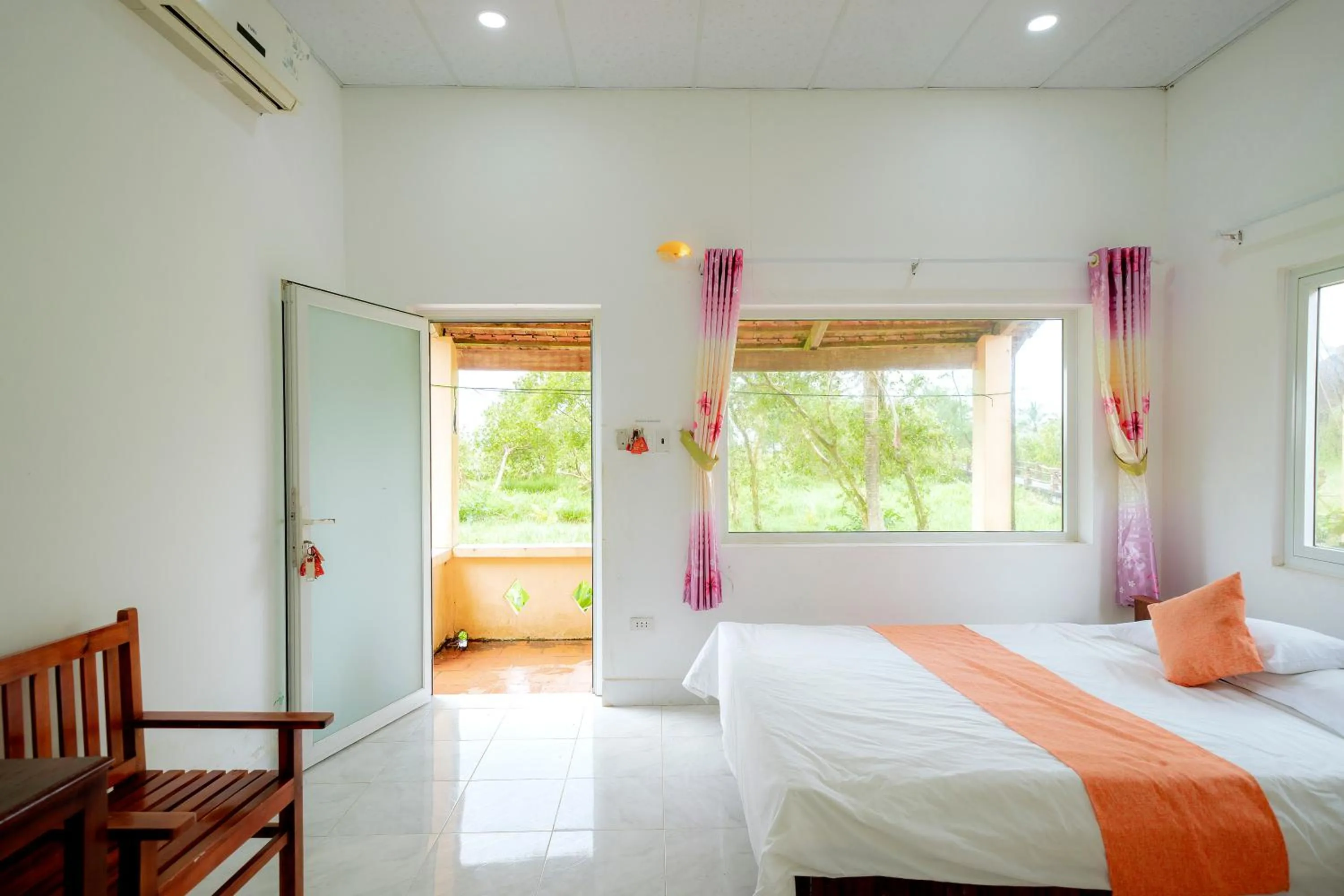 Bed in Thai Tan Tien Hotel