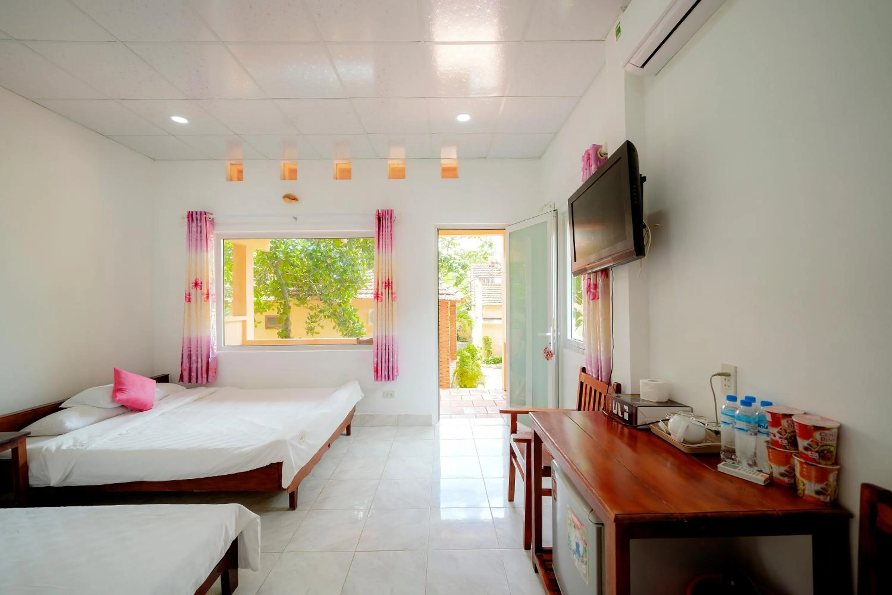 Bed in Thai Tan Tien Hotel