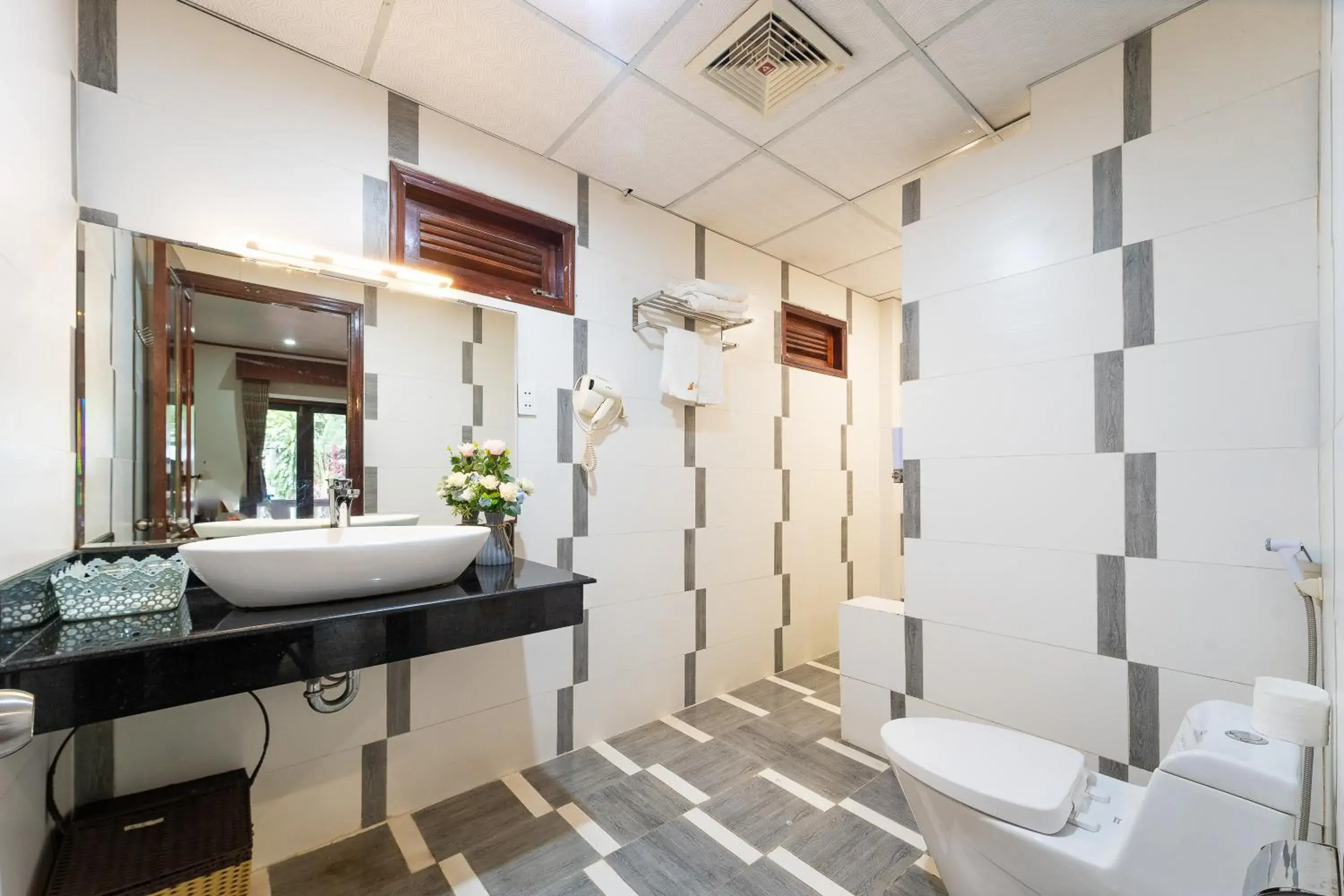 Shower in Phu Van Resort & Spa Phu Quoc Shower in Phu Van Resort & Spa Phu Quoc