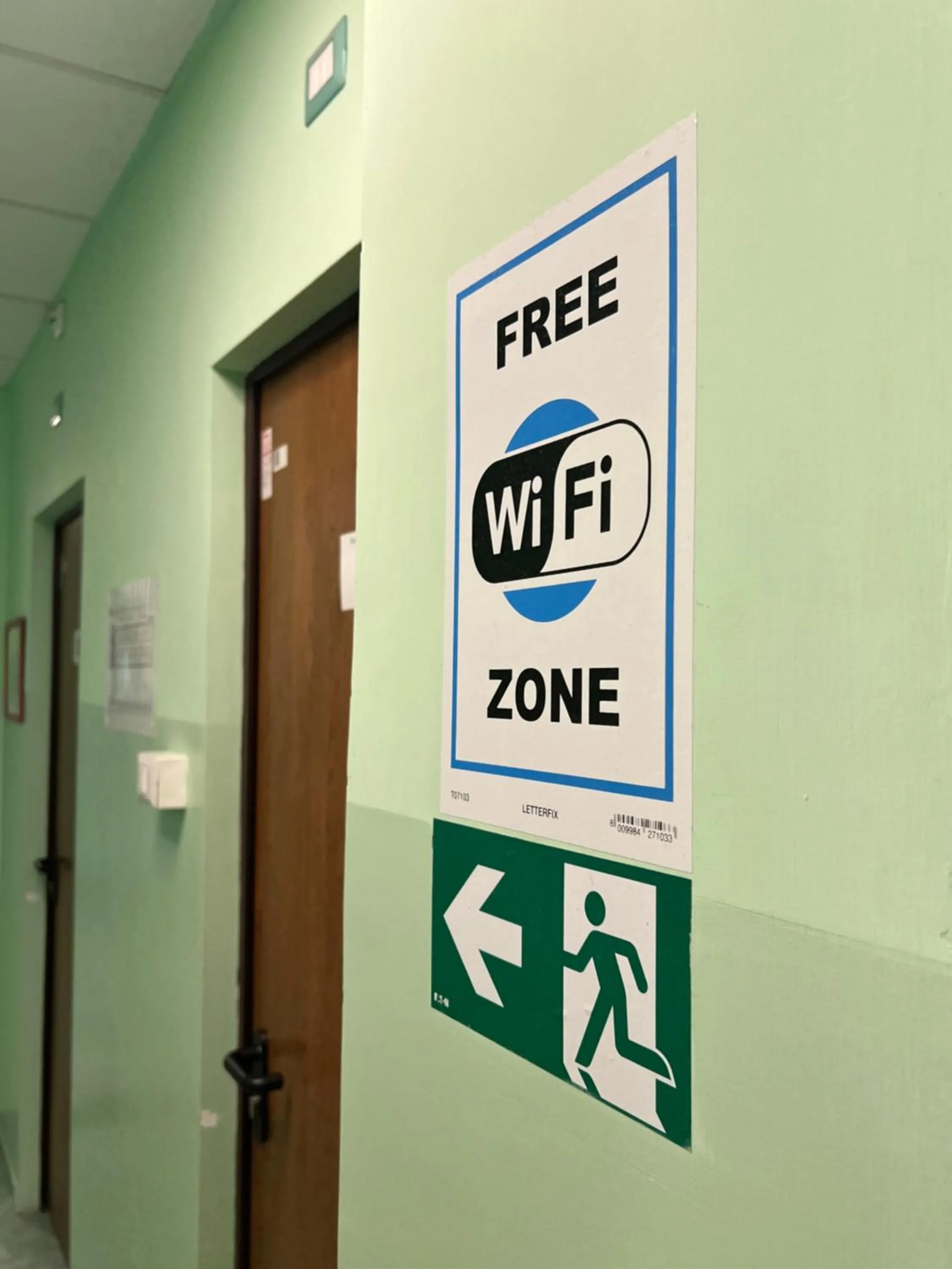 Text overlay in Foresteria Roma Esercito della Salvezza