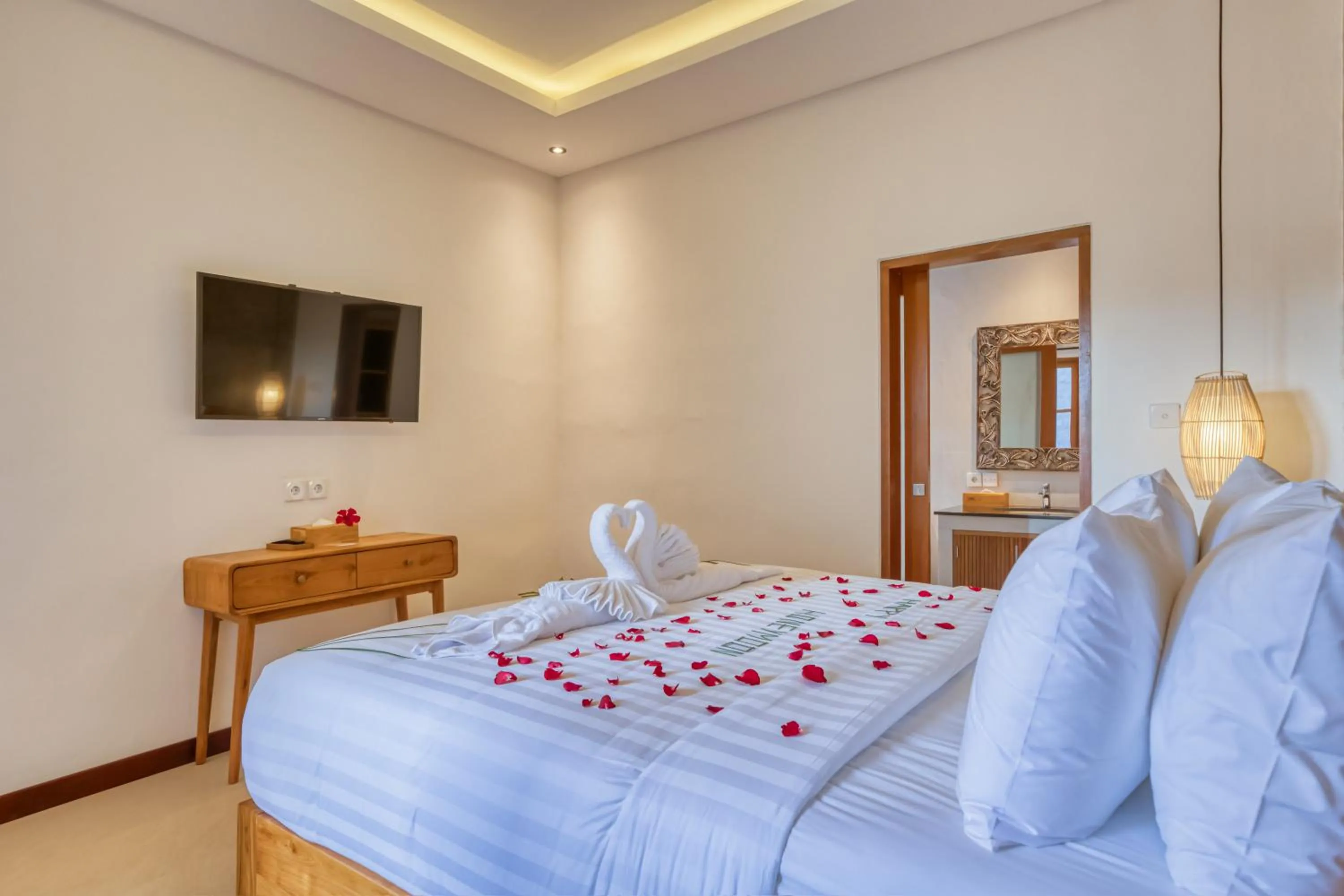 Bed in Villa Mirah Ubud