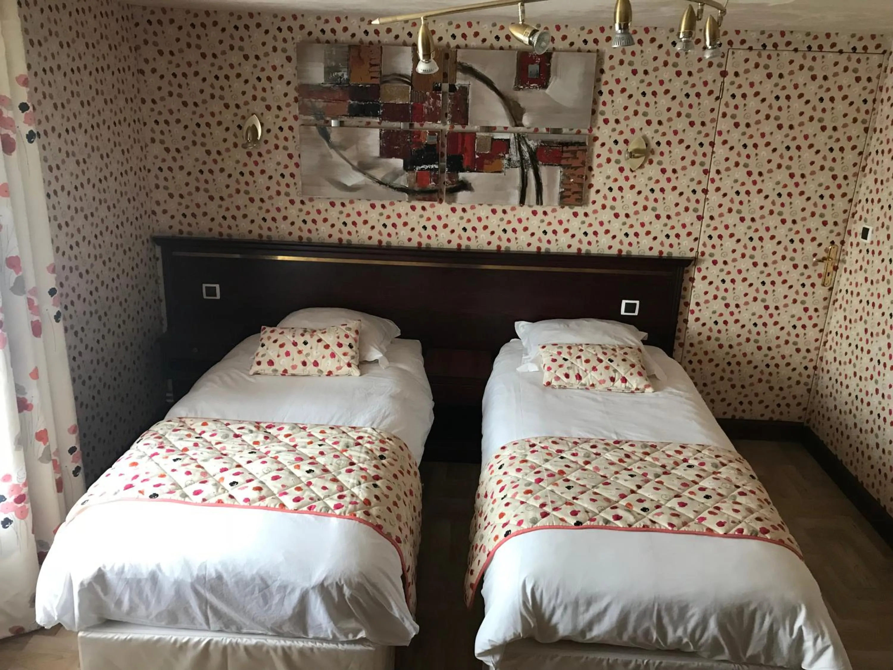 Twin Room in Les Wyllos