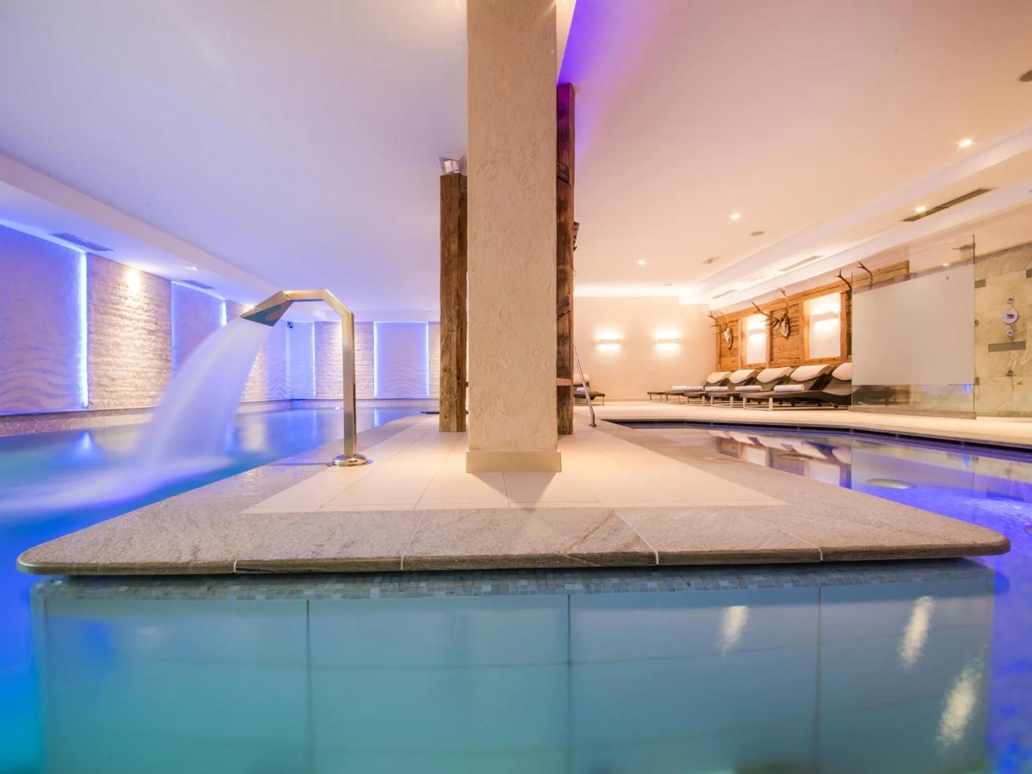 Swimming pool in Hotel Salten