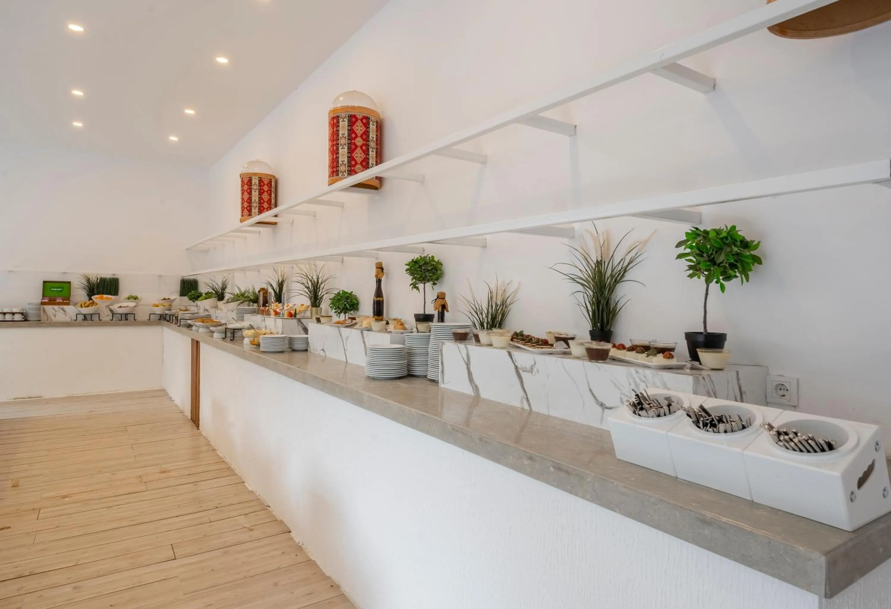 Restaurant/places to eat in Trendlife Hotels Torba