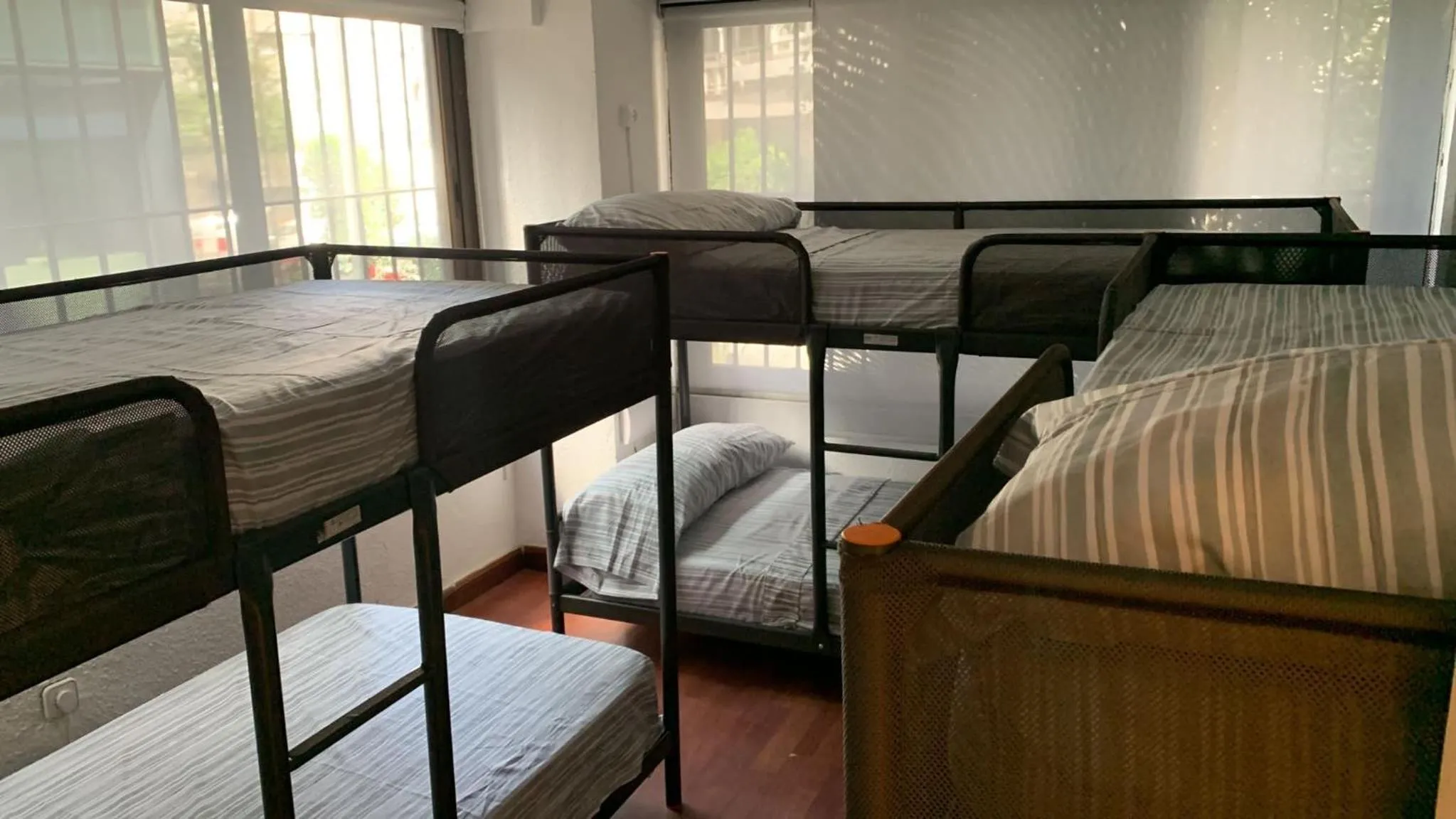 Bed in 6-Bed Mixed Dormitory Room in Hostal Madrid Paradise