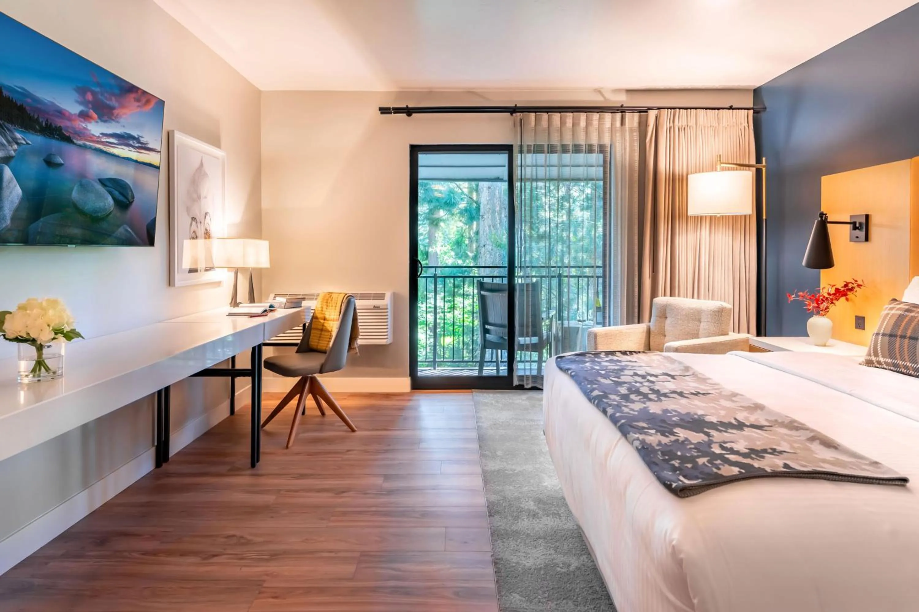 Bed in The Incline Lodge