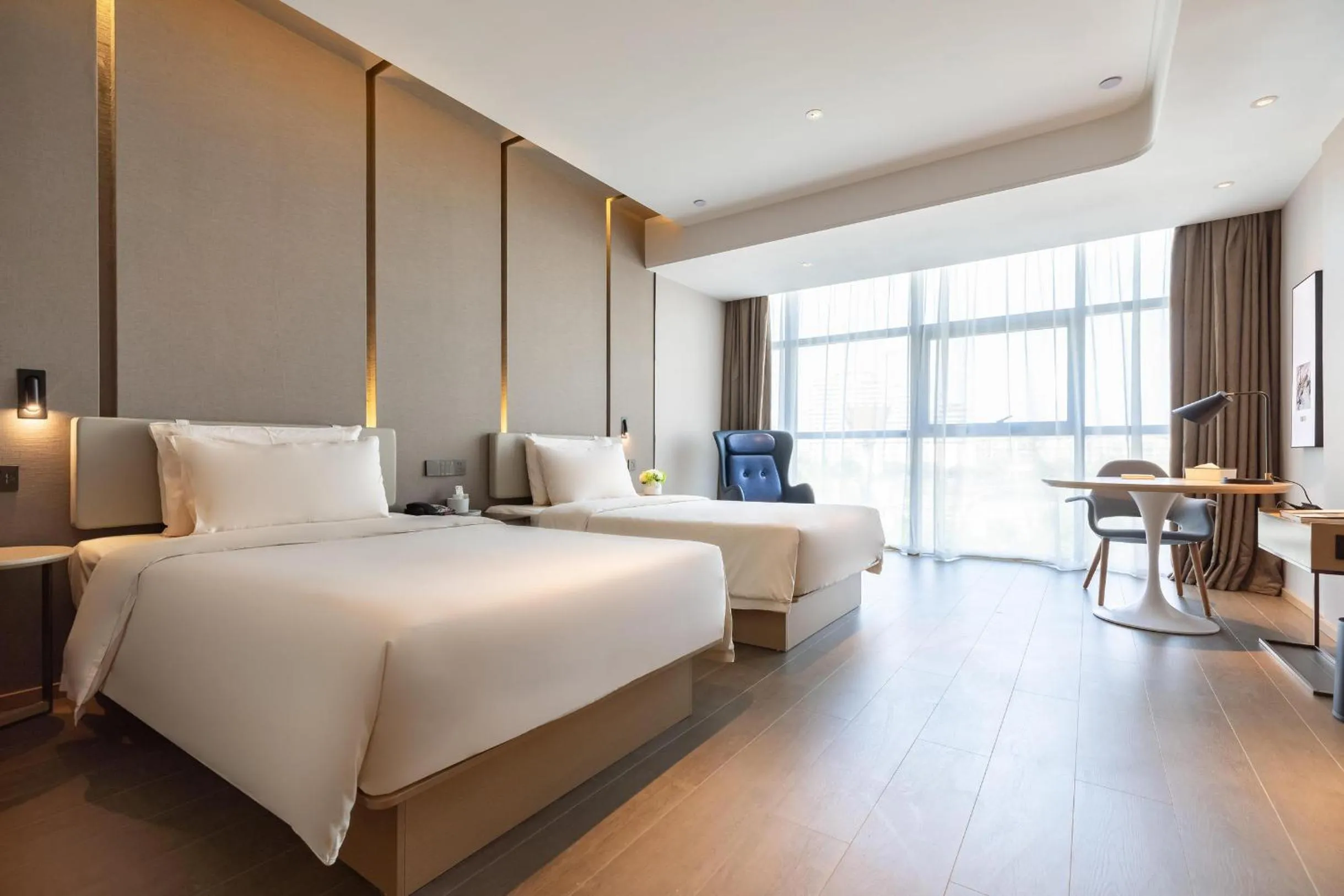 Bed in Atour Hotel Huangshan Tunxi Old Street Xin an River