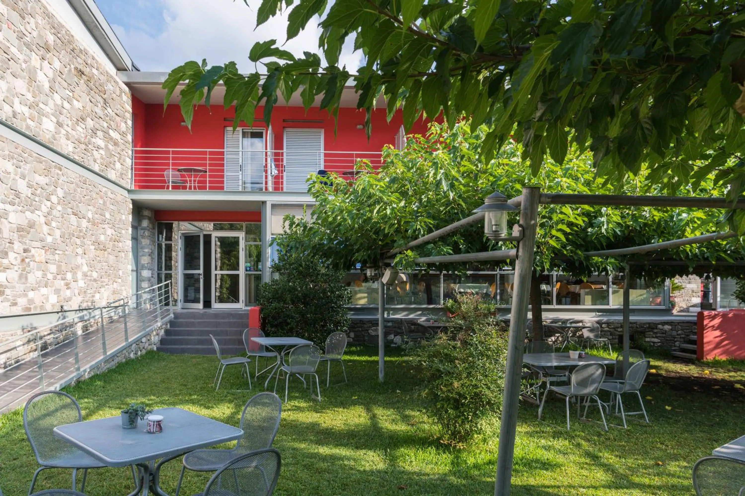 Garden in Gefiri Plakas Hotel, Tzoumerka
