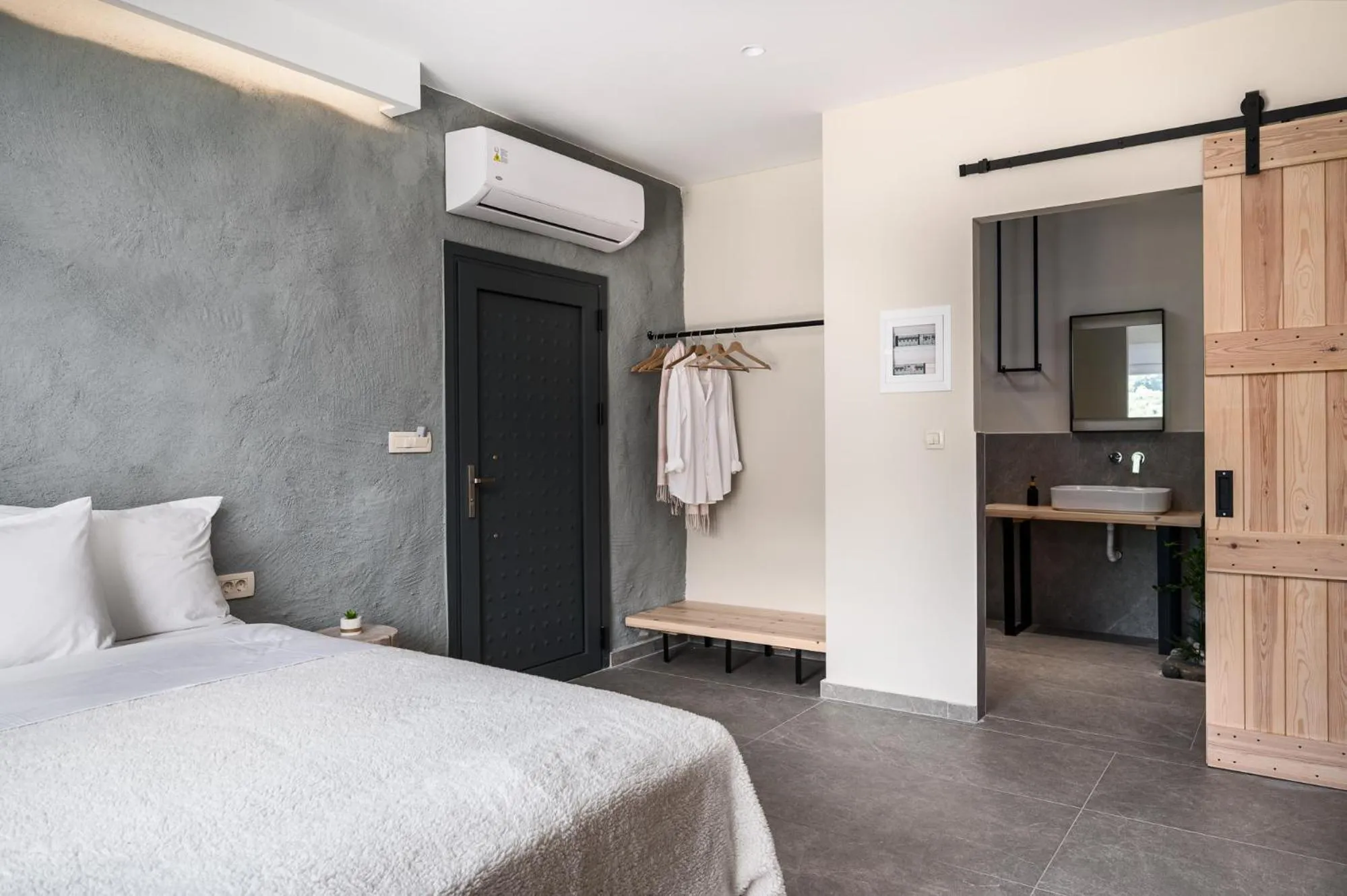 Bed in Gefiri Plakas Hotel, Tzoumerka