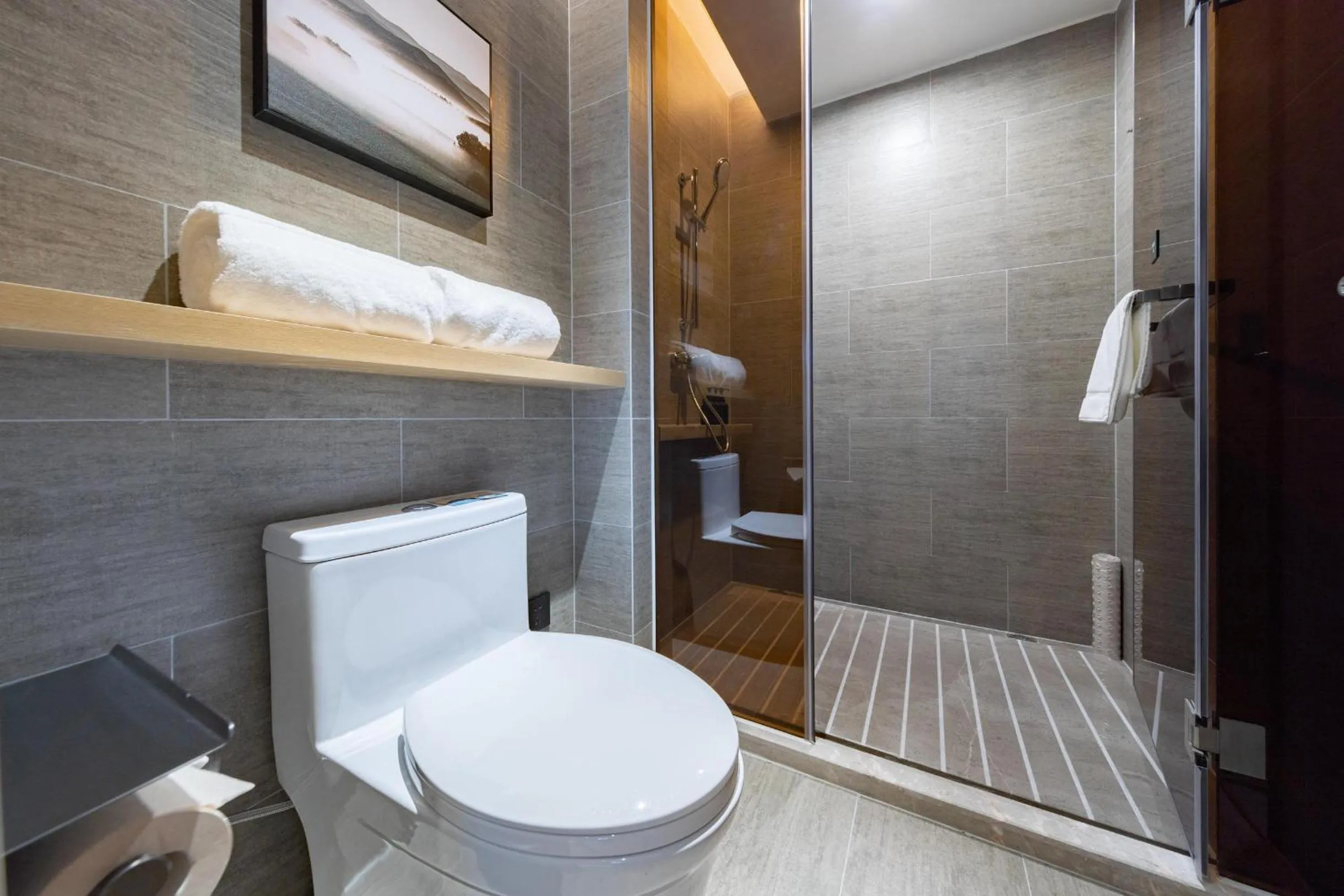 Atour Hotel Yuzhong Yuci Incity