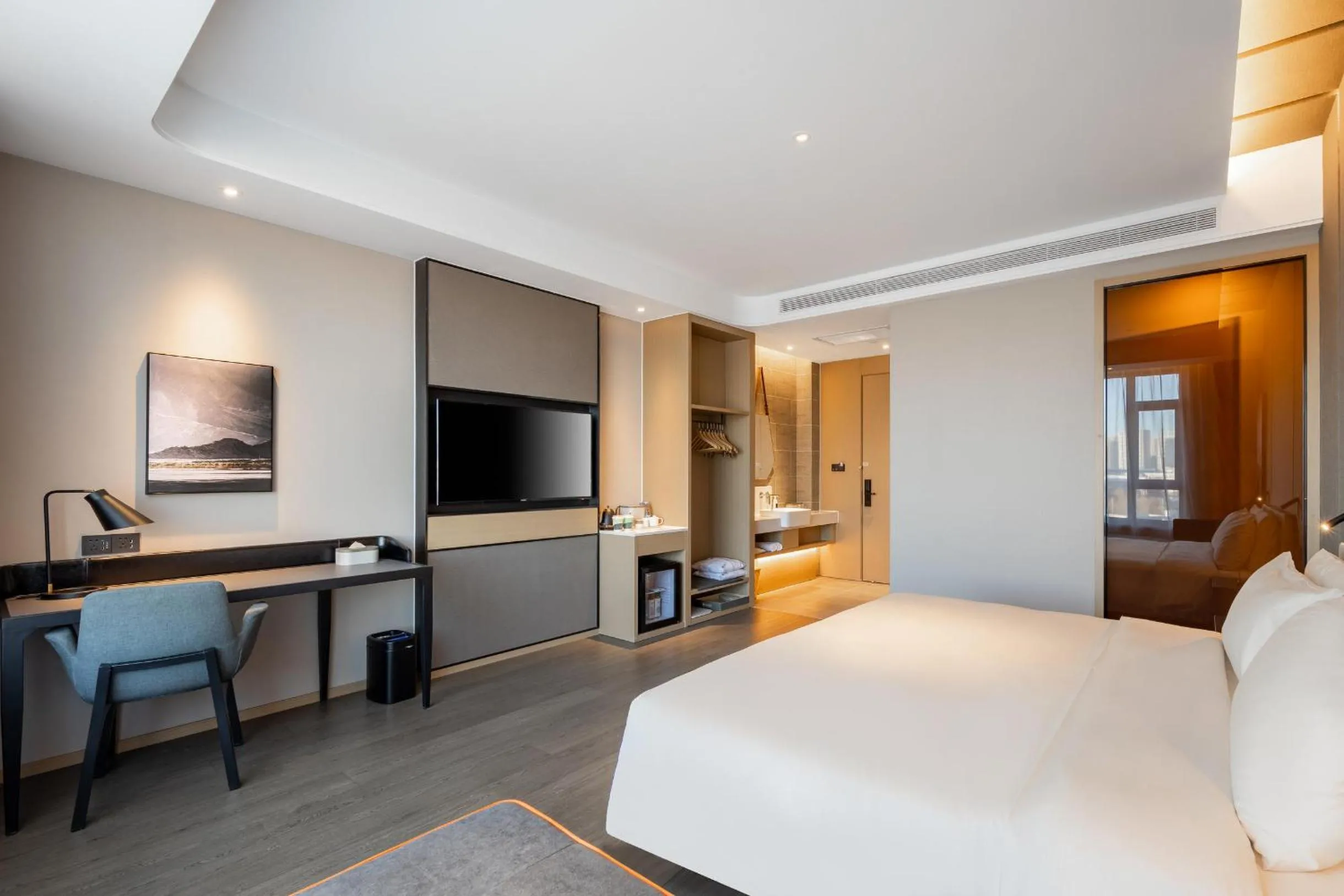 Photo of the whole room, Bed in Atour Hotel Chifeng Hongshan Sport Center