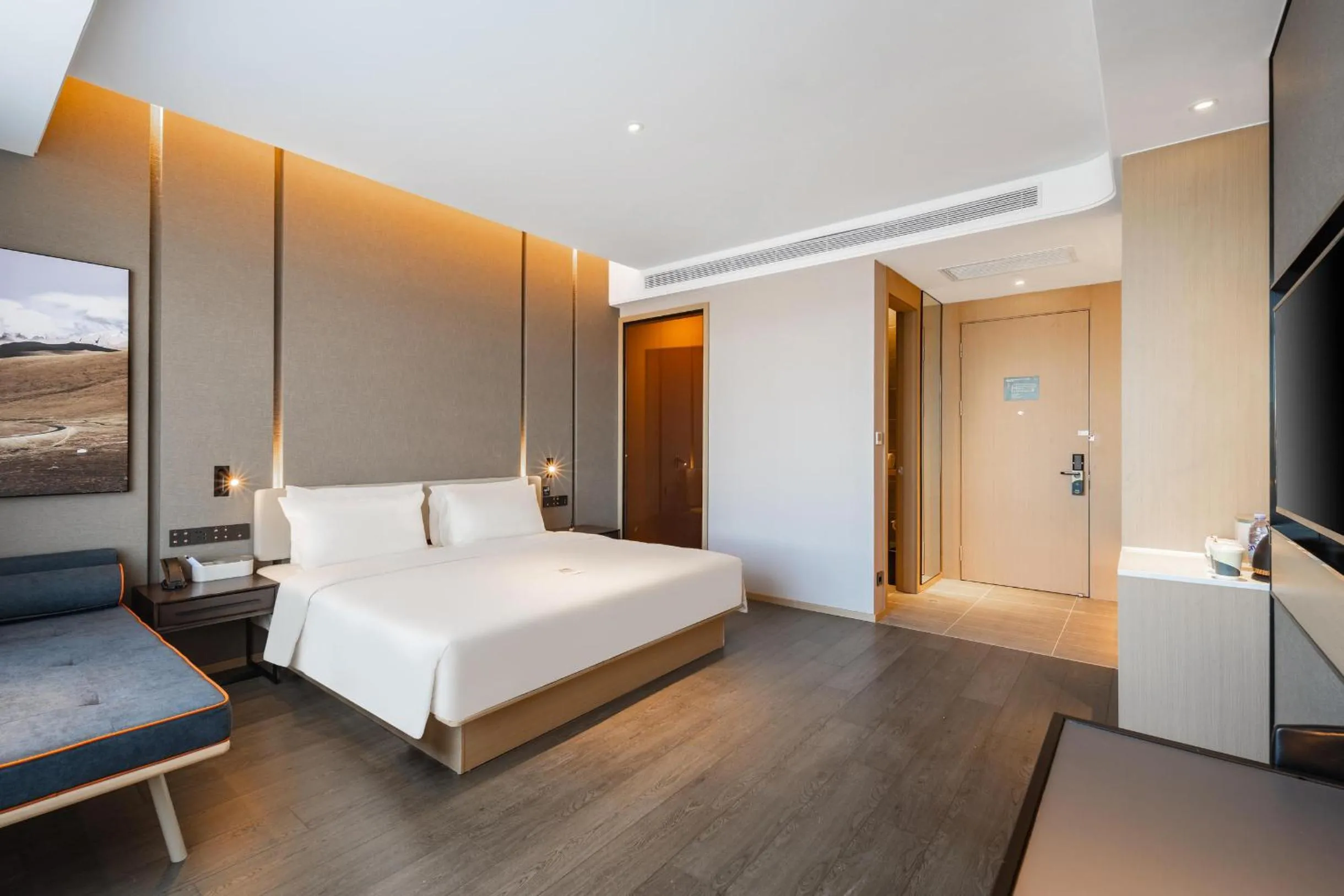 Photo of the whole room, Bed in Atour Hotel Chifeng Hongshan Sport Center
