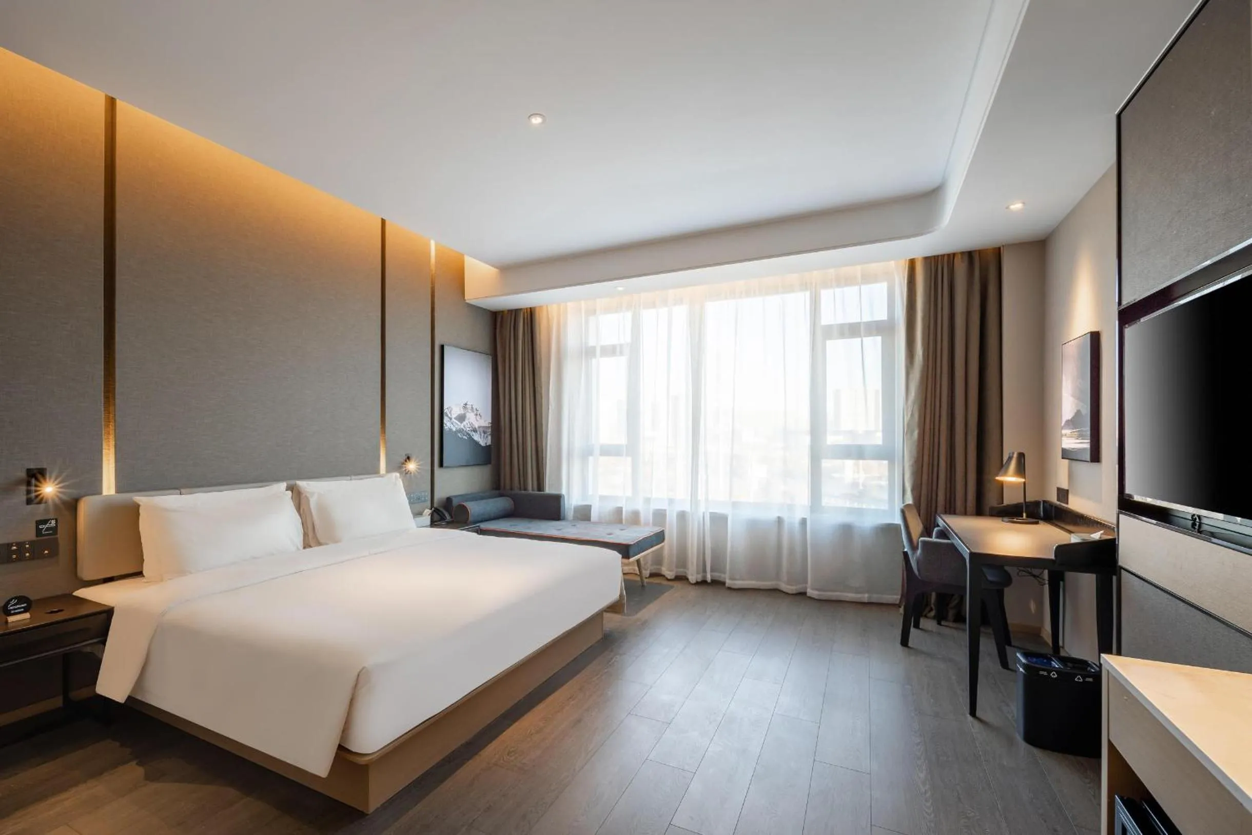 Photo of the whole room, Bed in Atour Hotel Chifeng Hongshan Sport Center