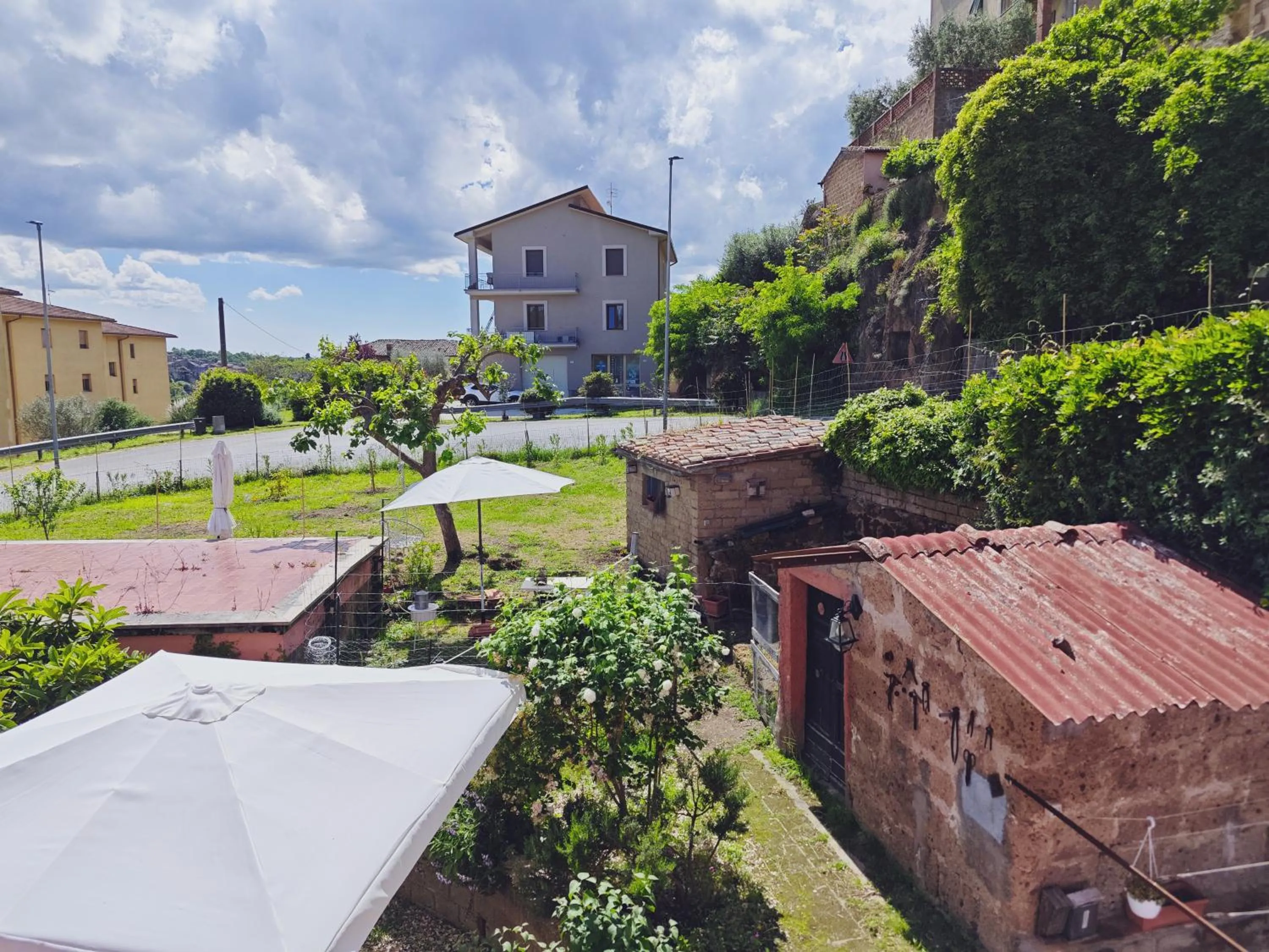 Garden view in La Casa dei Carrai