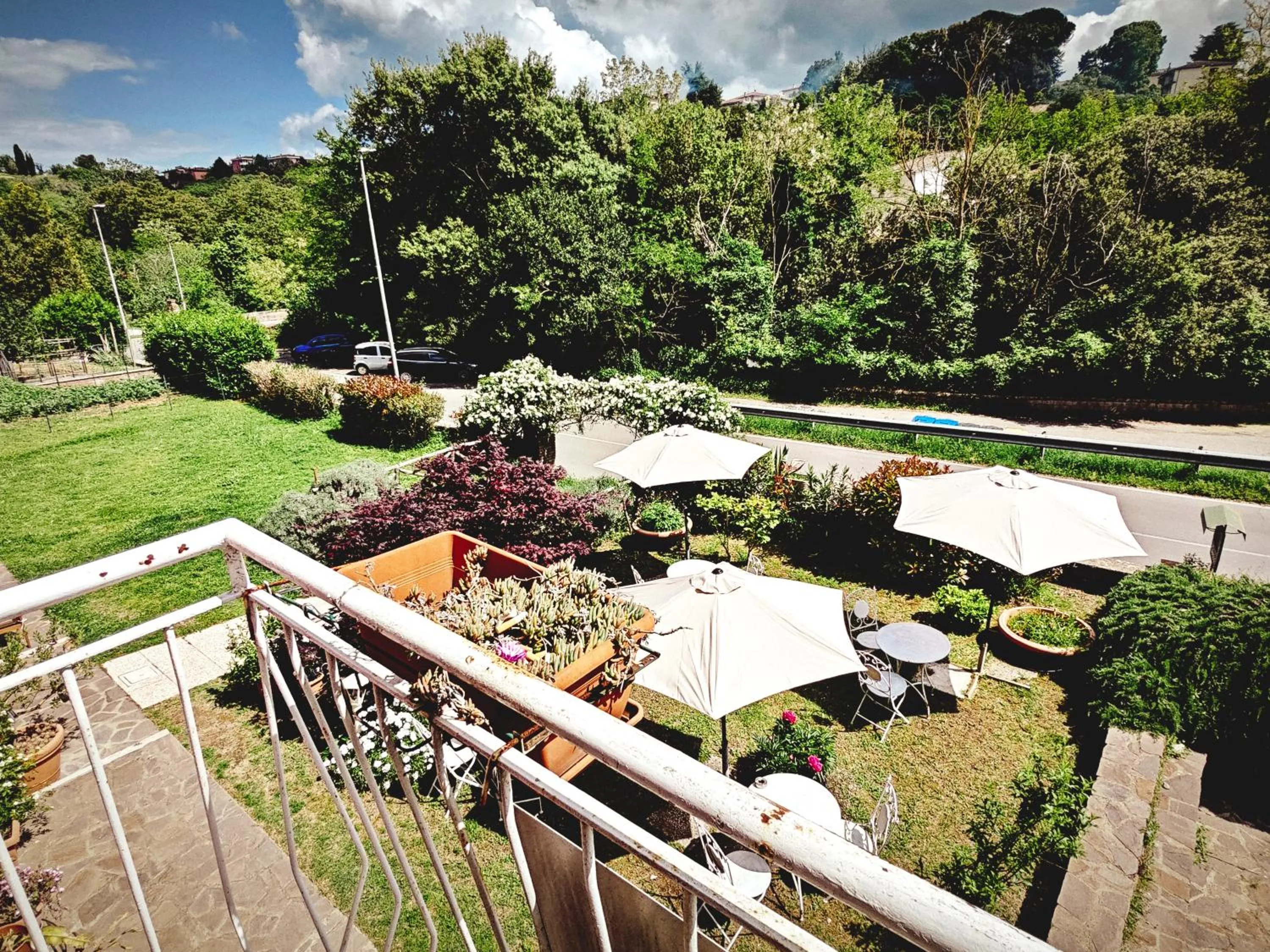 Garden view in La Casa dei Carrai