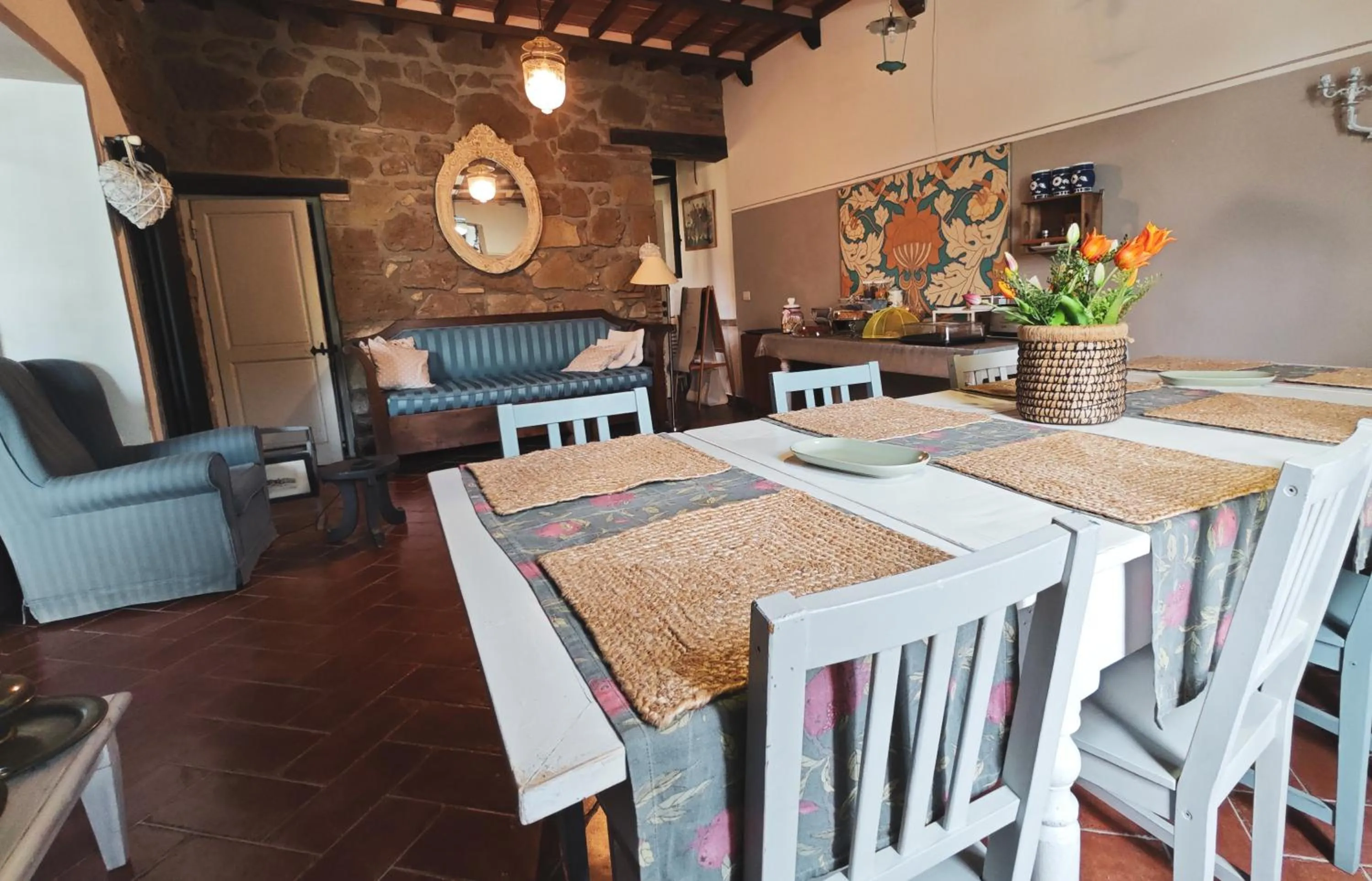 Communal lounge/ TV room in La Casa dei Carrai