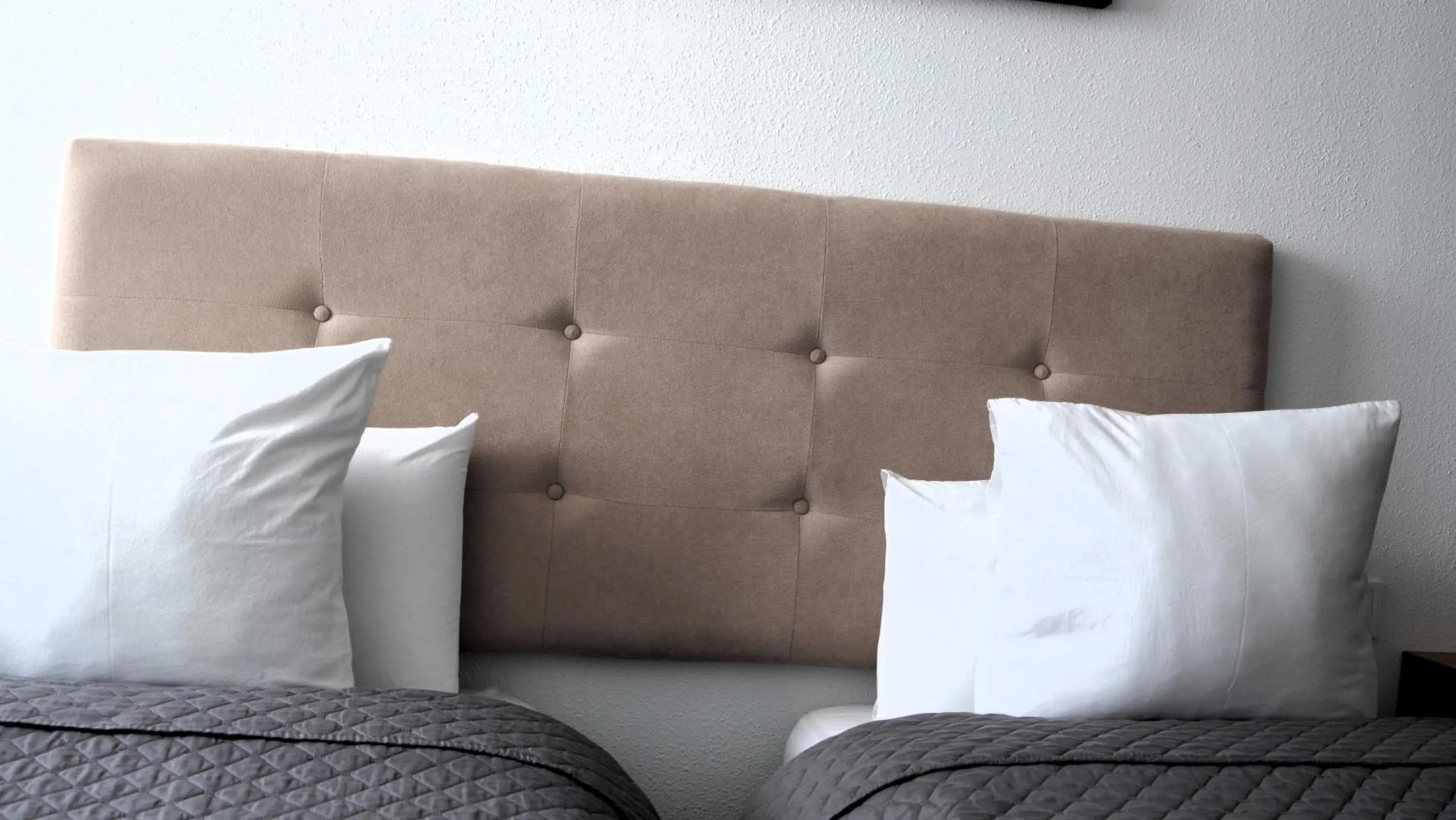 Photo of the whole room, Bed in El Patio Hostal