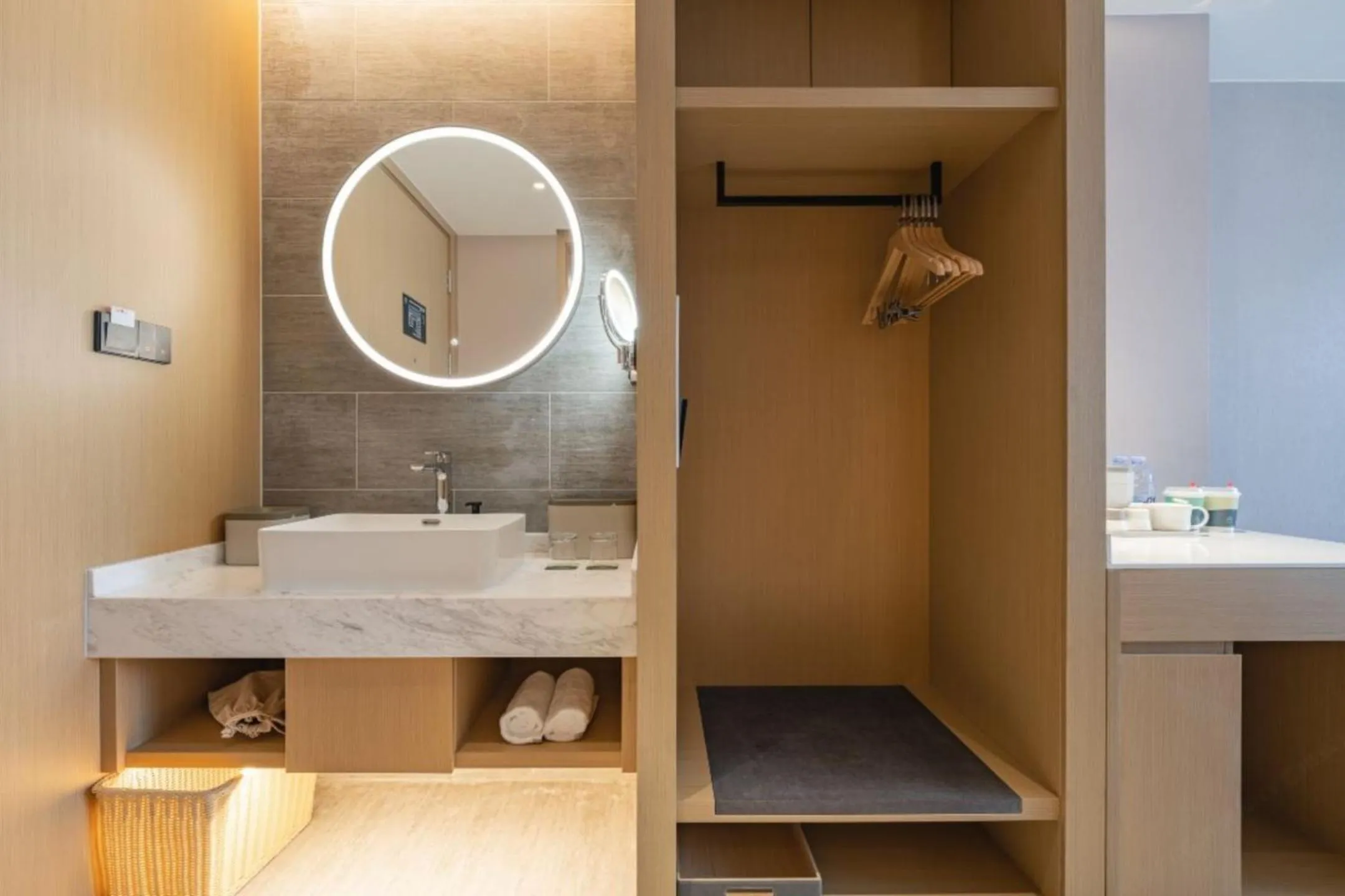 Photo of the whole room in Atour Hotel Lingang New Town