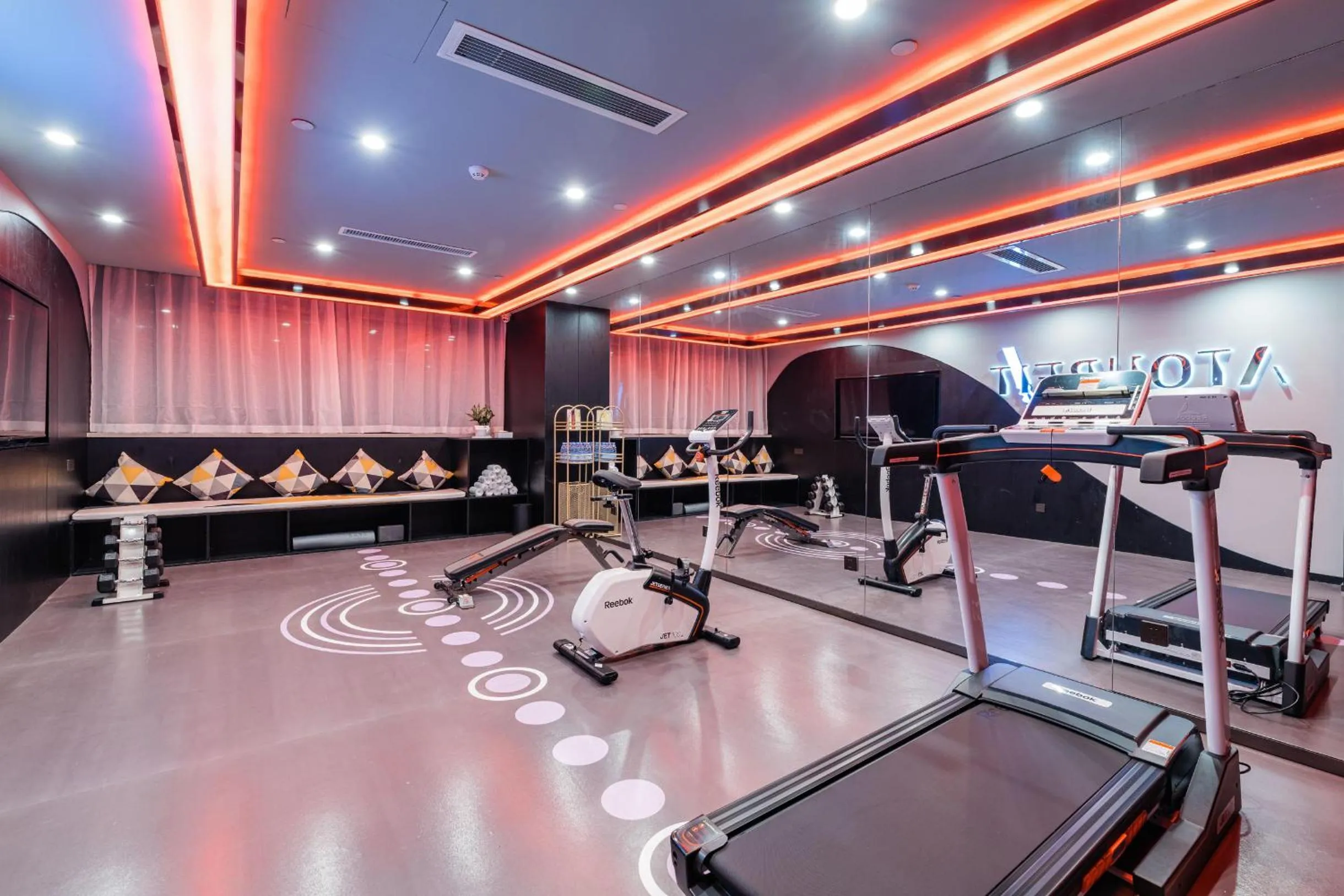 Atour Hotel Nanjing Olympic Sports Center Tianhe Plaza