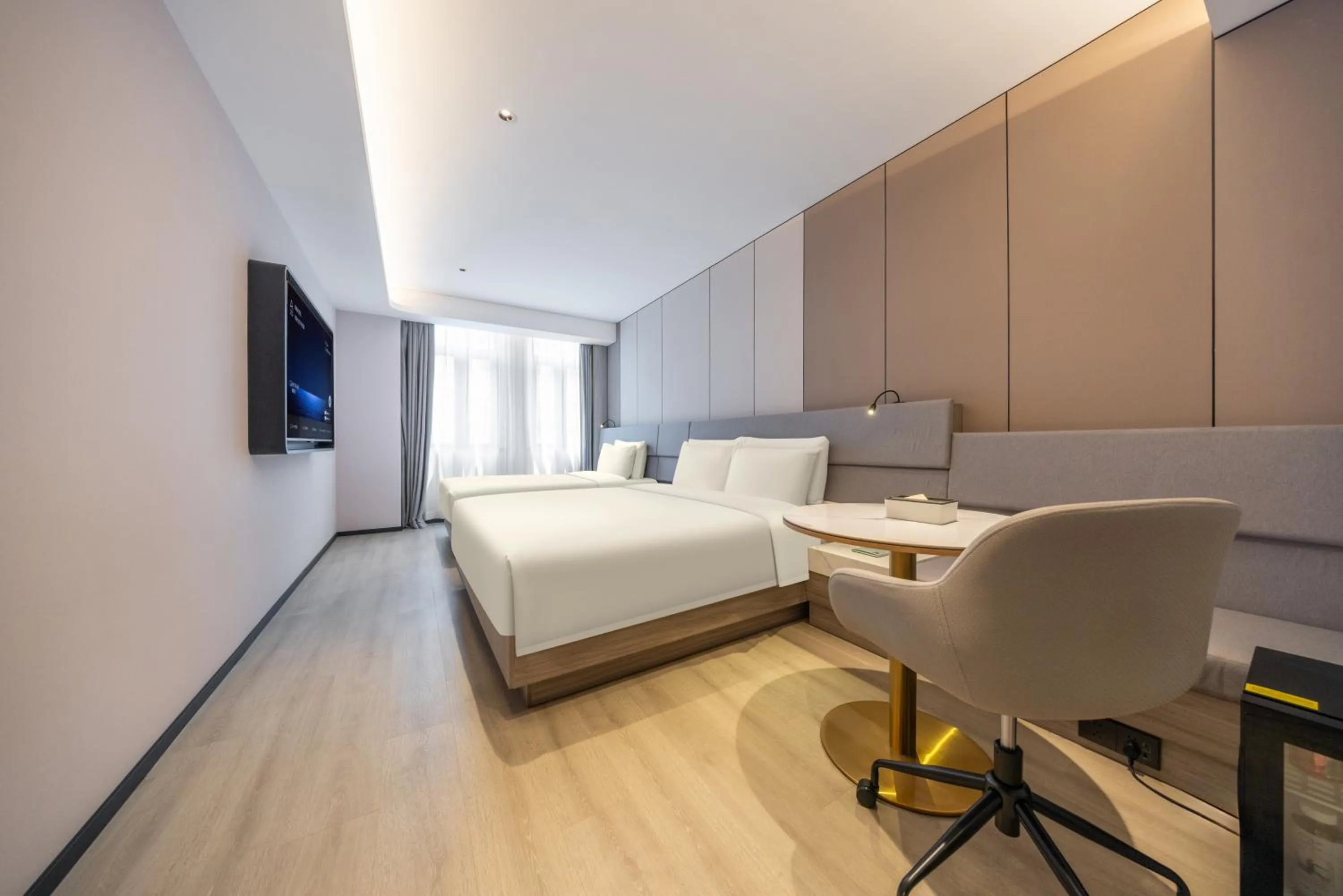 Photo of the whole room, Bed in Atour Hotel Nanjing Confucius Temple Old East Gate