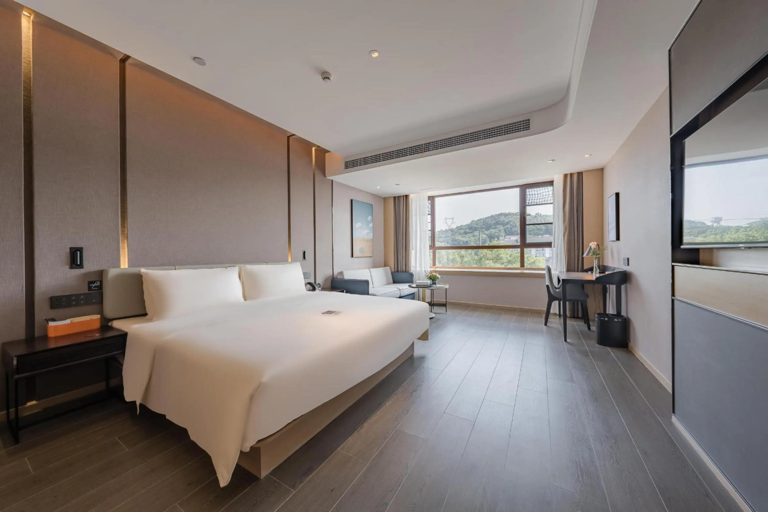 Bed in Atour Hotel Wuxi Yuantouzhu Scenic Area Qianrong Road