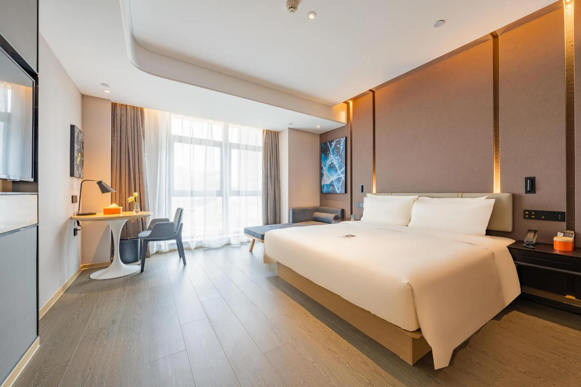 Bed in Atour Hotel Wuxi Huishan Wanda Plaza