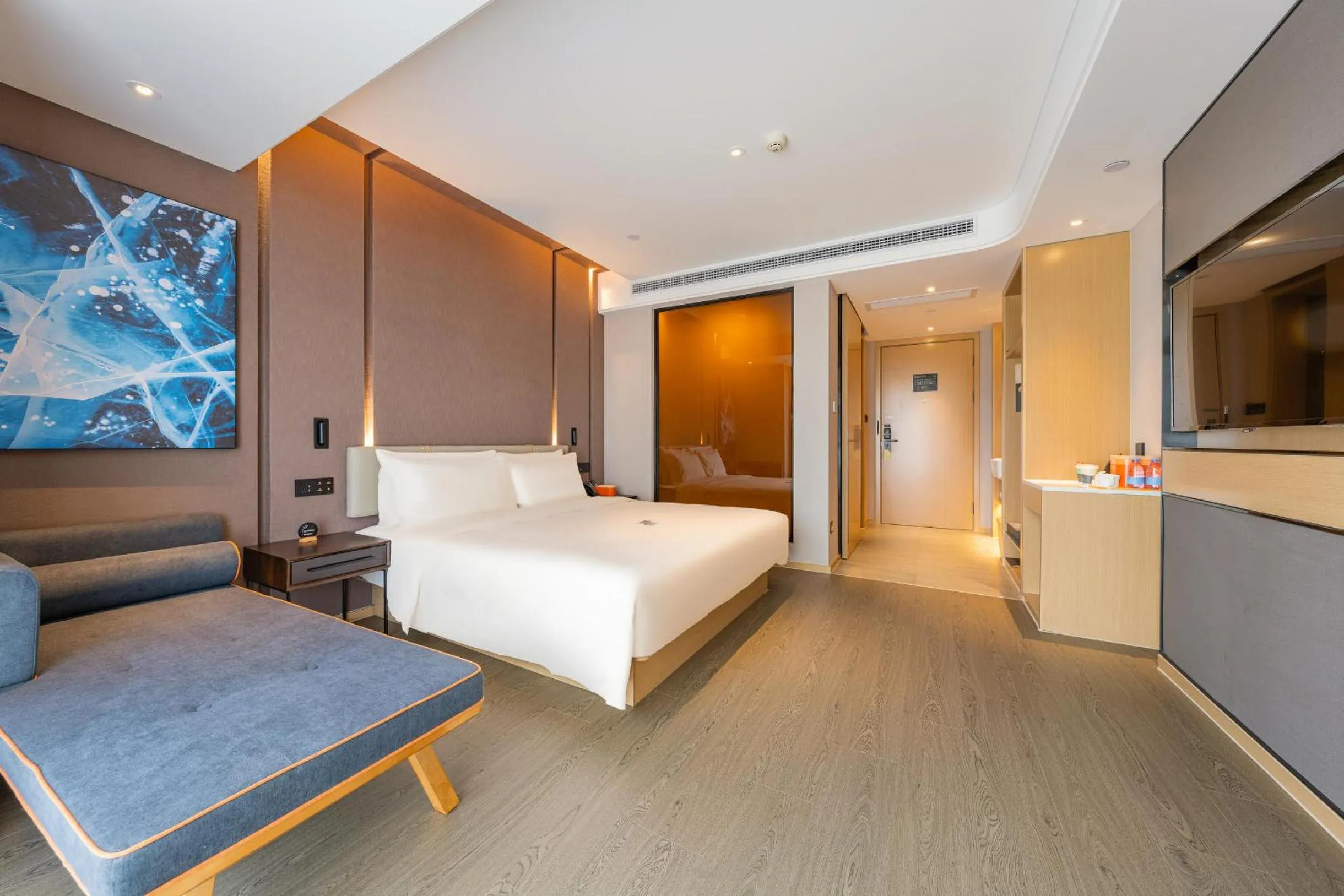 Bed in Atour Hotel Wuxi Huishan Wanda Plaza
