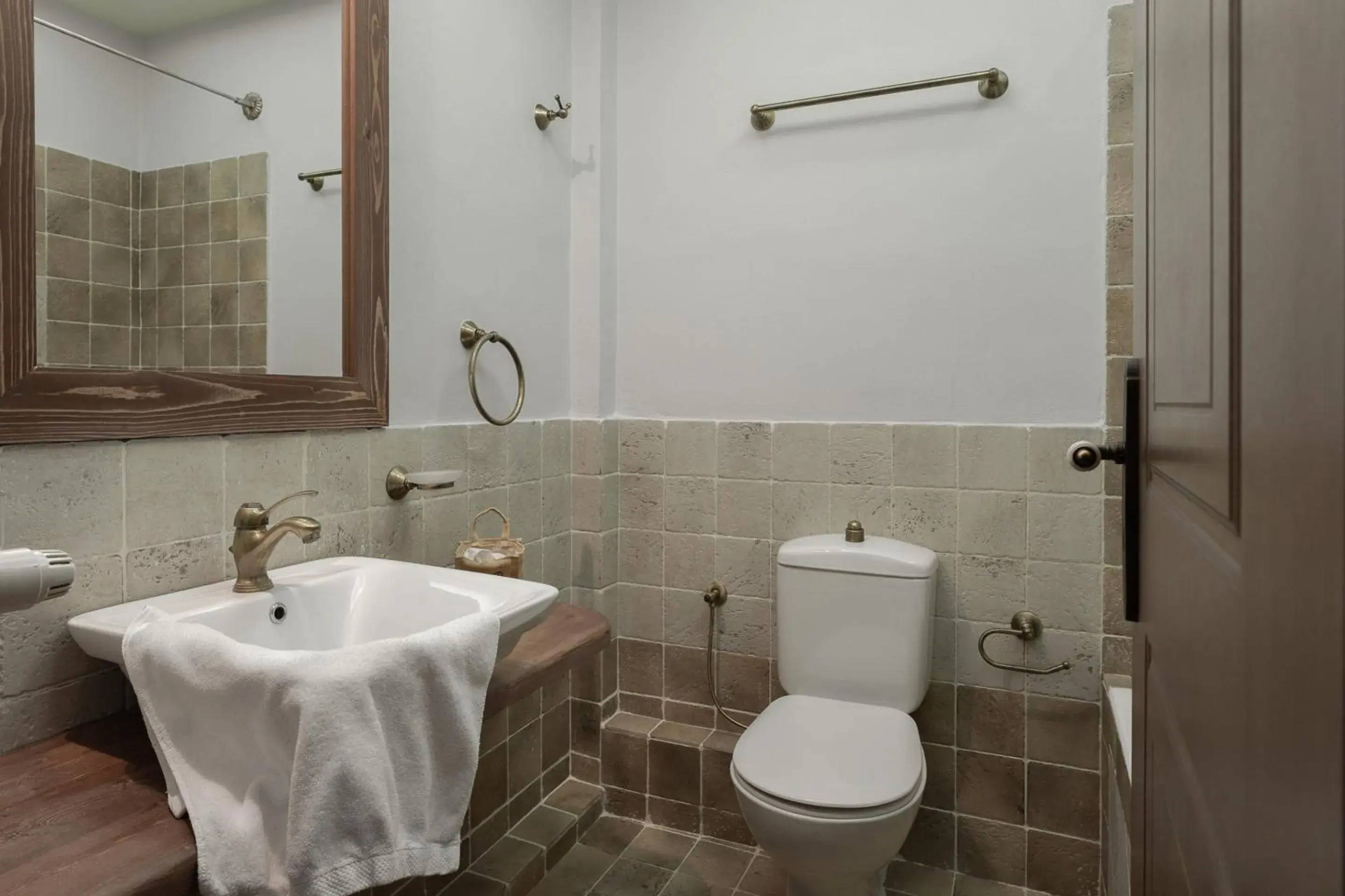 Superior Suite - single occupancy in Ouranogiton Resort Superior Suite - single occupancy in Ouranogiton Resort