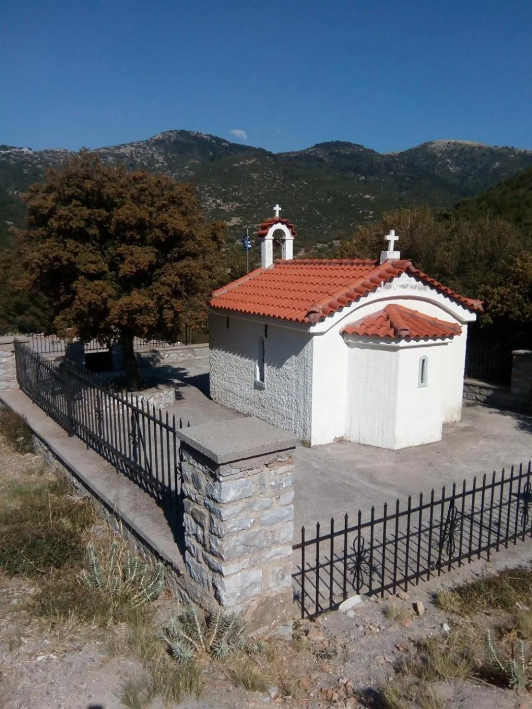 Nearby landmark in Ξενώνας Ουρανογείτων
