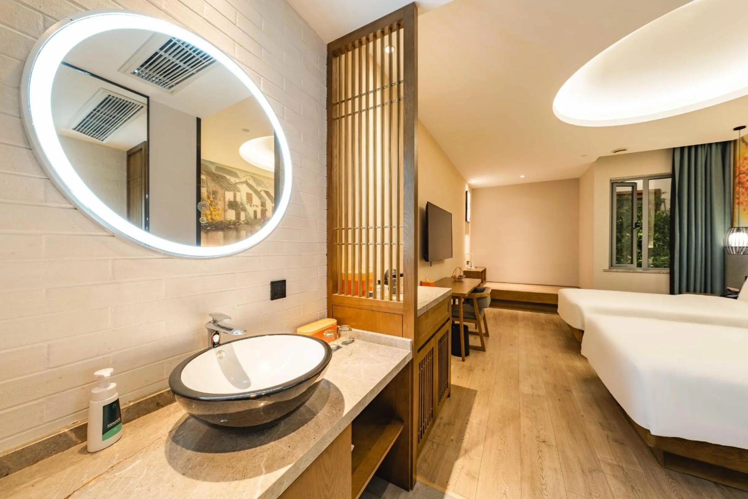 Bed in Atour X Hotel Hangzhou West Lake Ding an Road