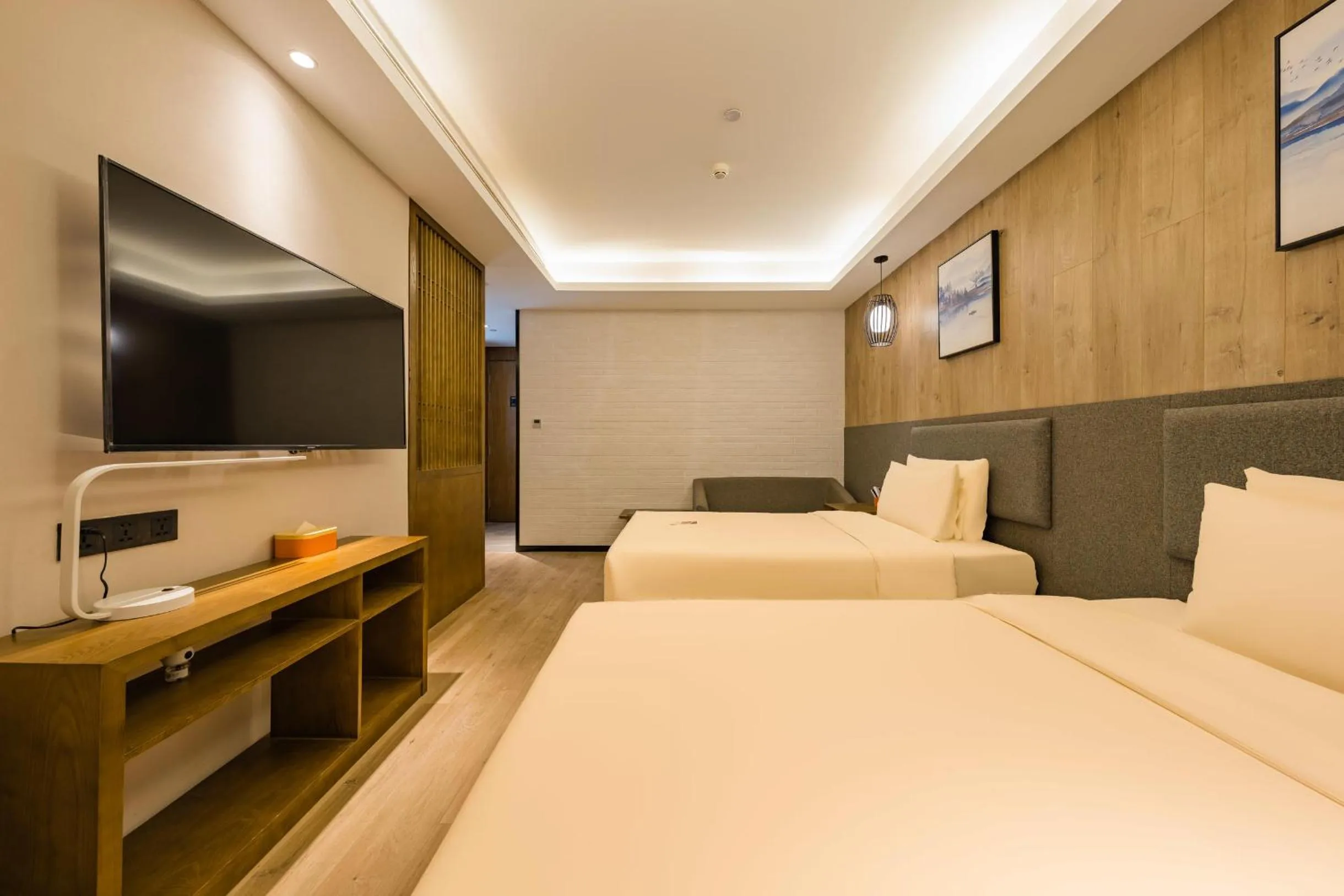 Bed in Atour X Hotel Hangzhou West Lake Ding an Road