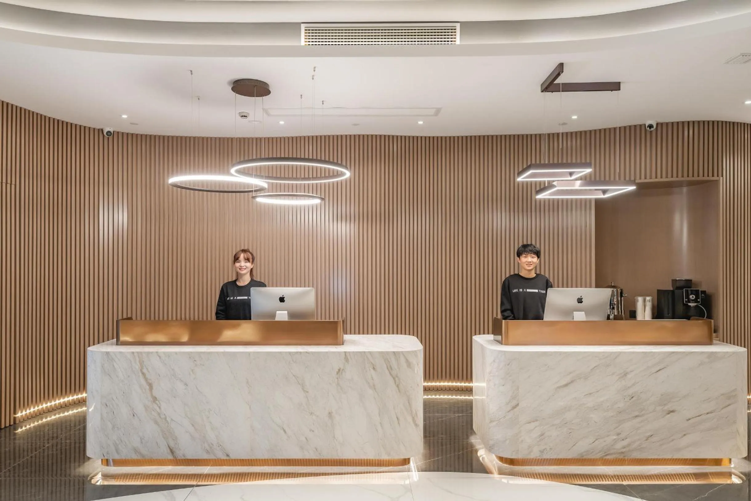 On-site shops in Atour Hotel Hangzhou Qianjiang Century Zhenning Road