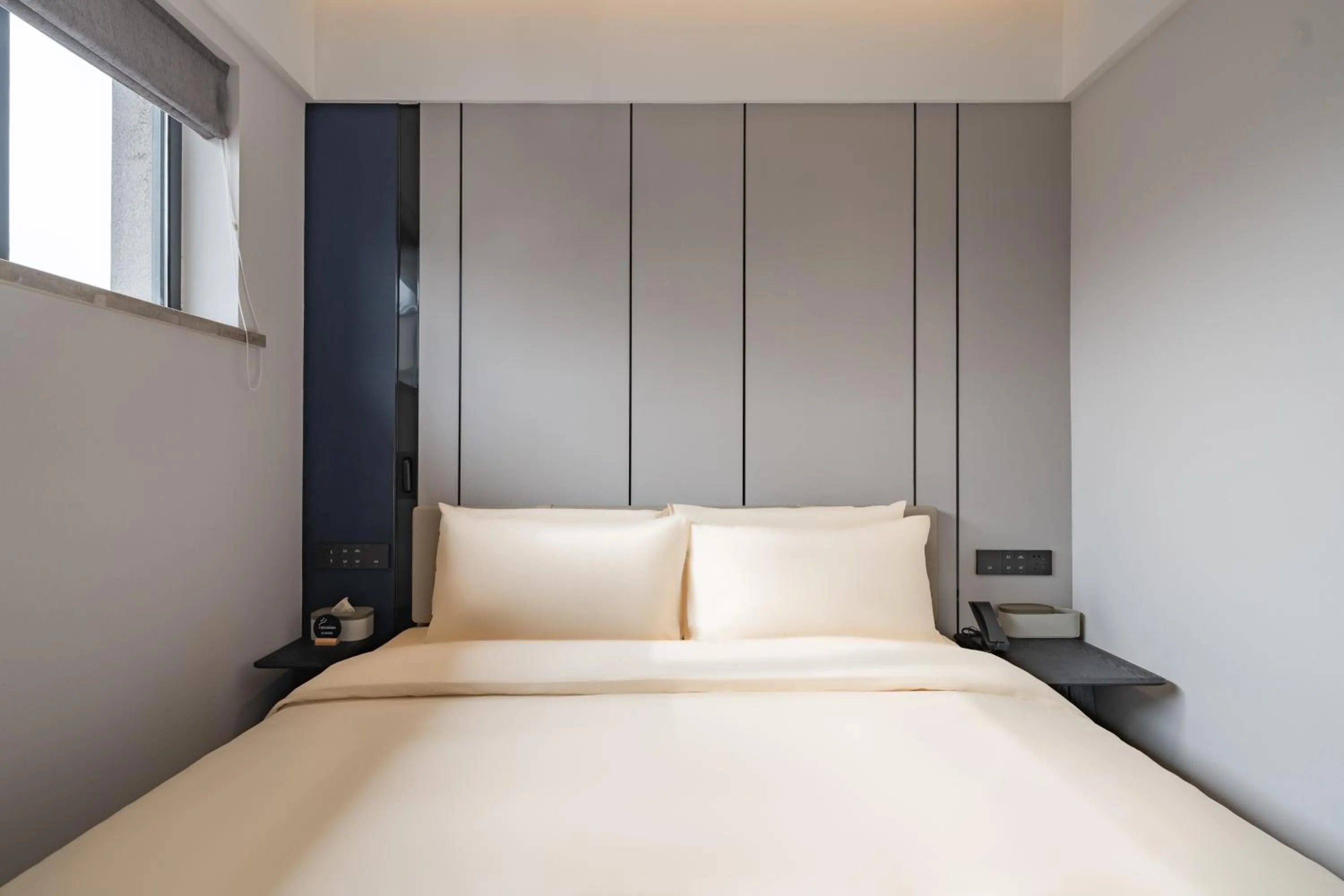 Bed in Atour Hotel Hangzhou West Lake Hubin North Zhongshan Road