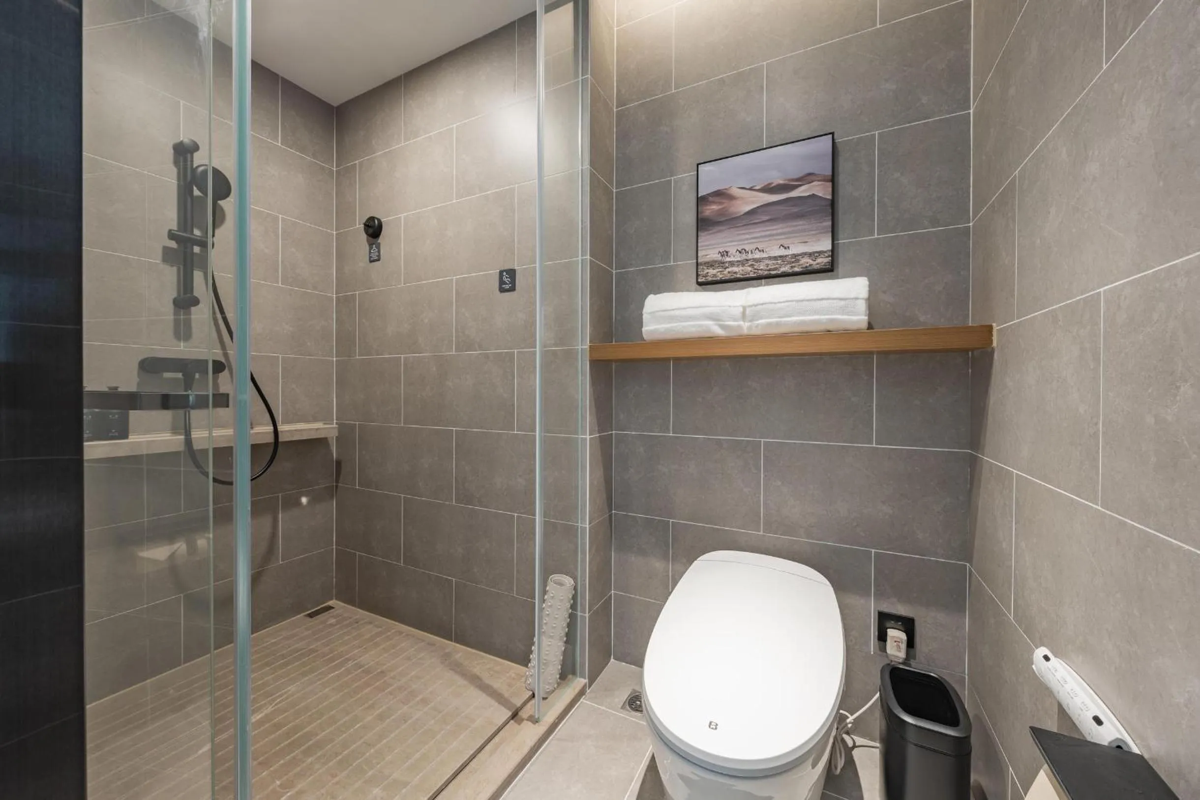 Shower in Atour Hotel Hangzhou West Lake Hubin North Zhongshan Road